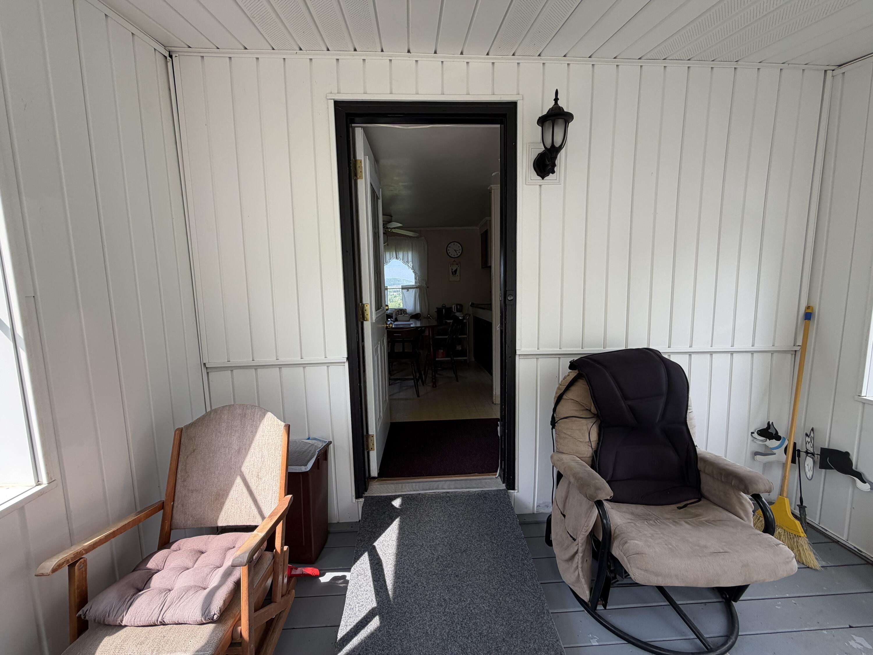 544 Riverview Street Property Photo 14