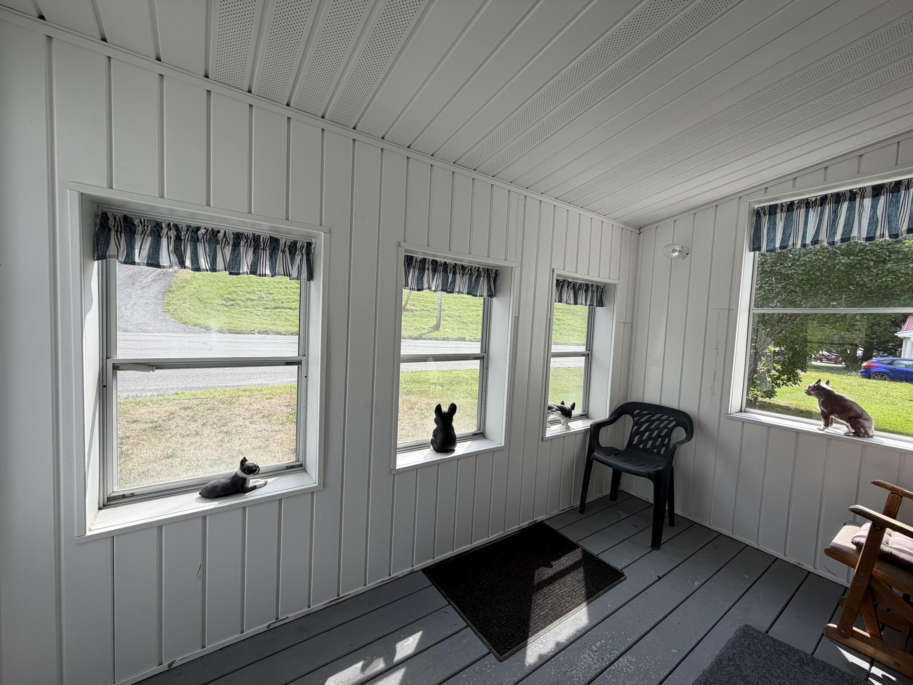 544 Riverview Street Property Photo 15