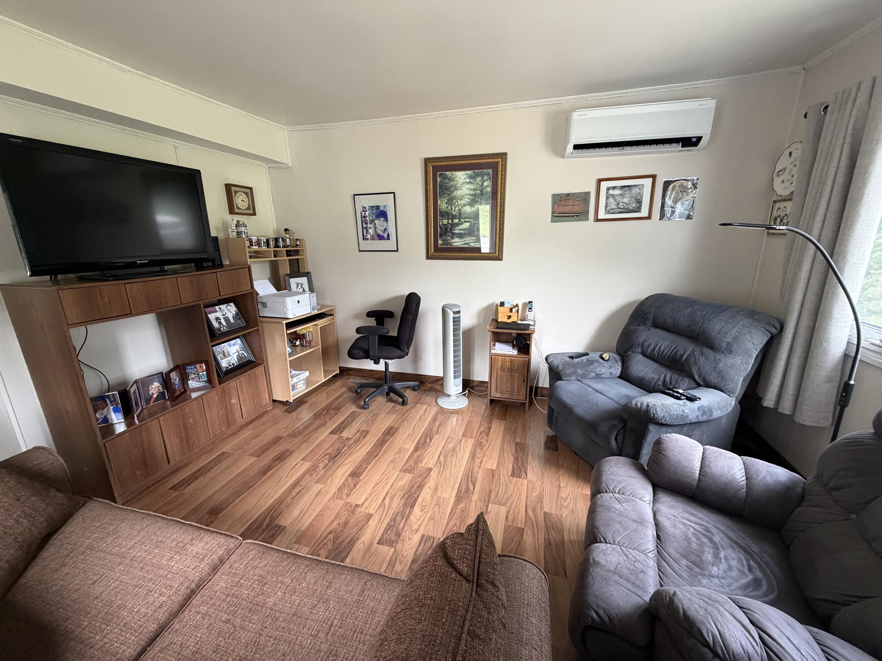 544 Riverview Street Property Photo 19