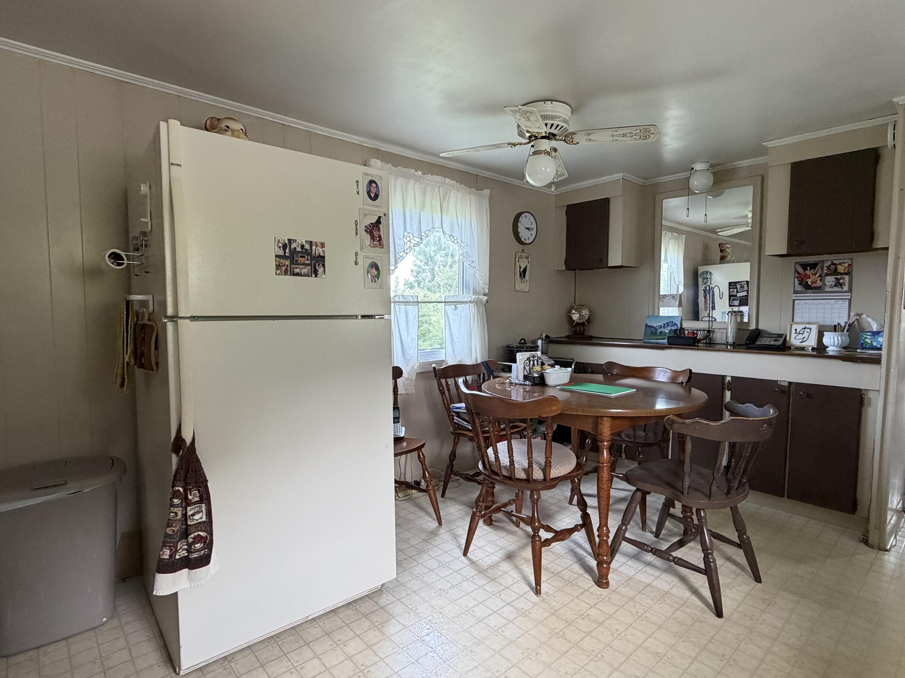 544 Riverview Street Property Photo 23