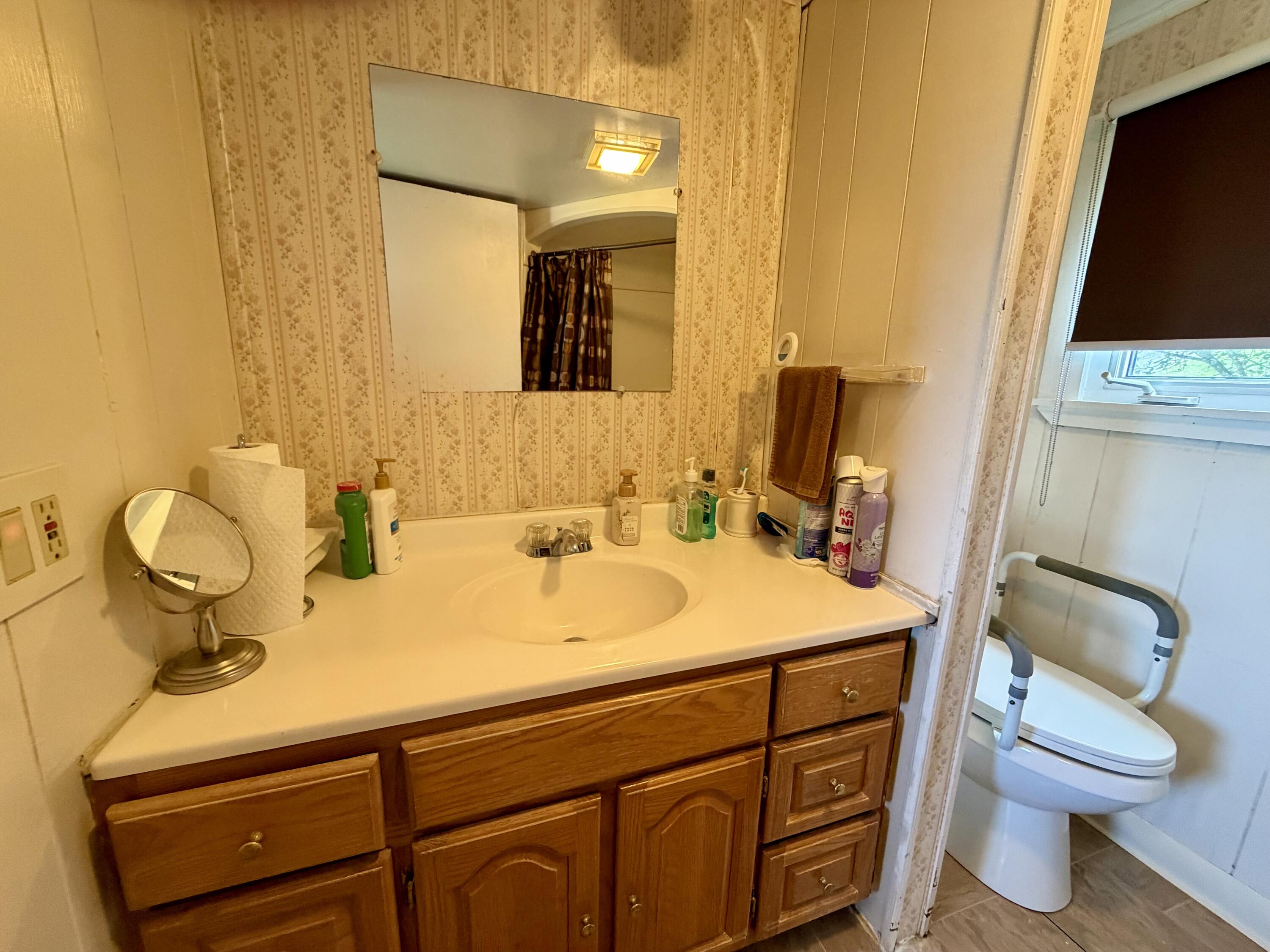544 Riverview Street Property Photo 36