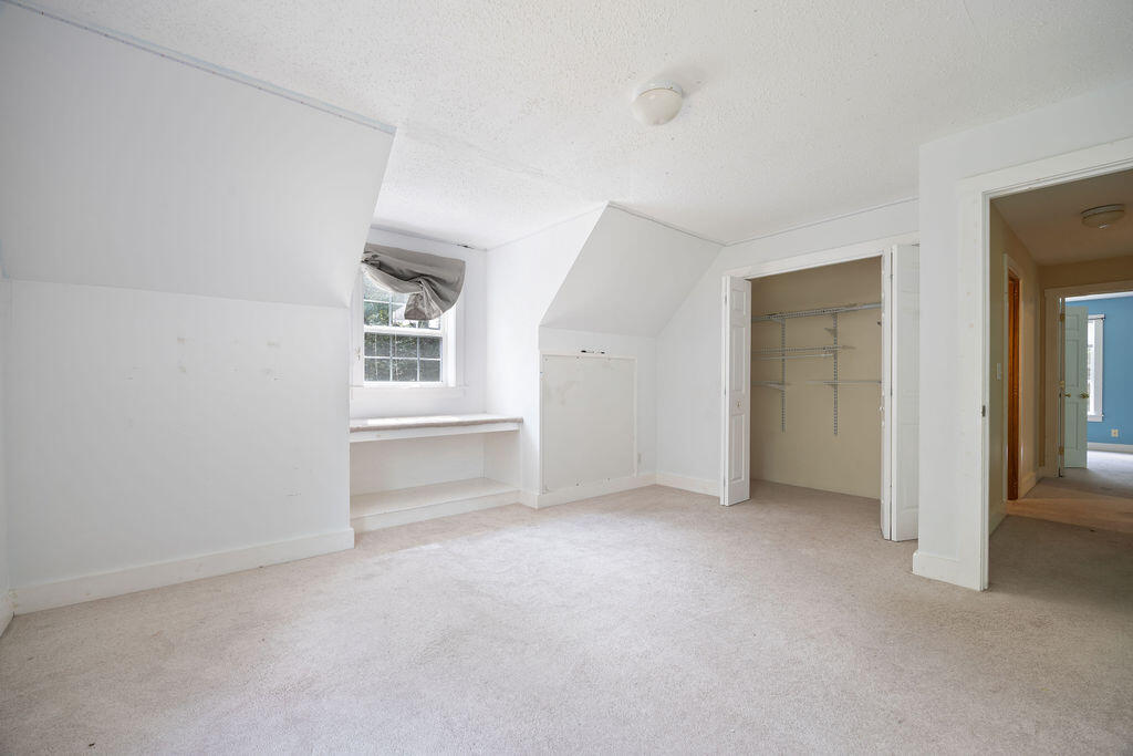 39 Jades Way Property Photo 16
