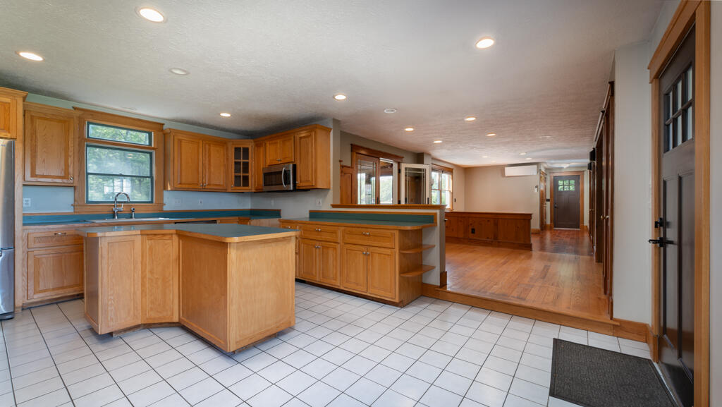 473 Bay Road Property Photo 9