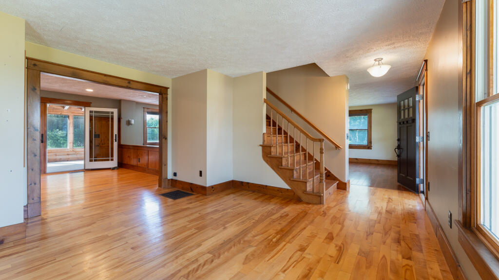 473 Bay Road Property Photo 13