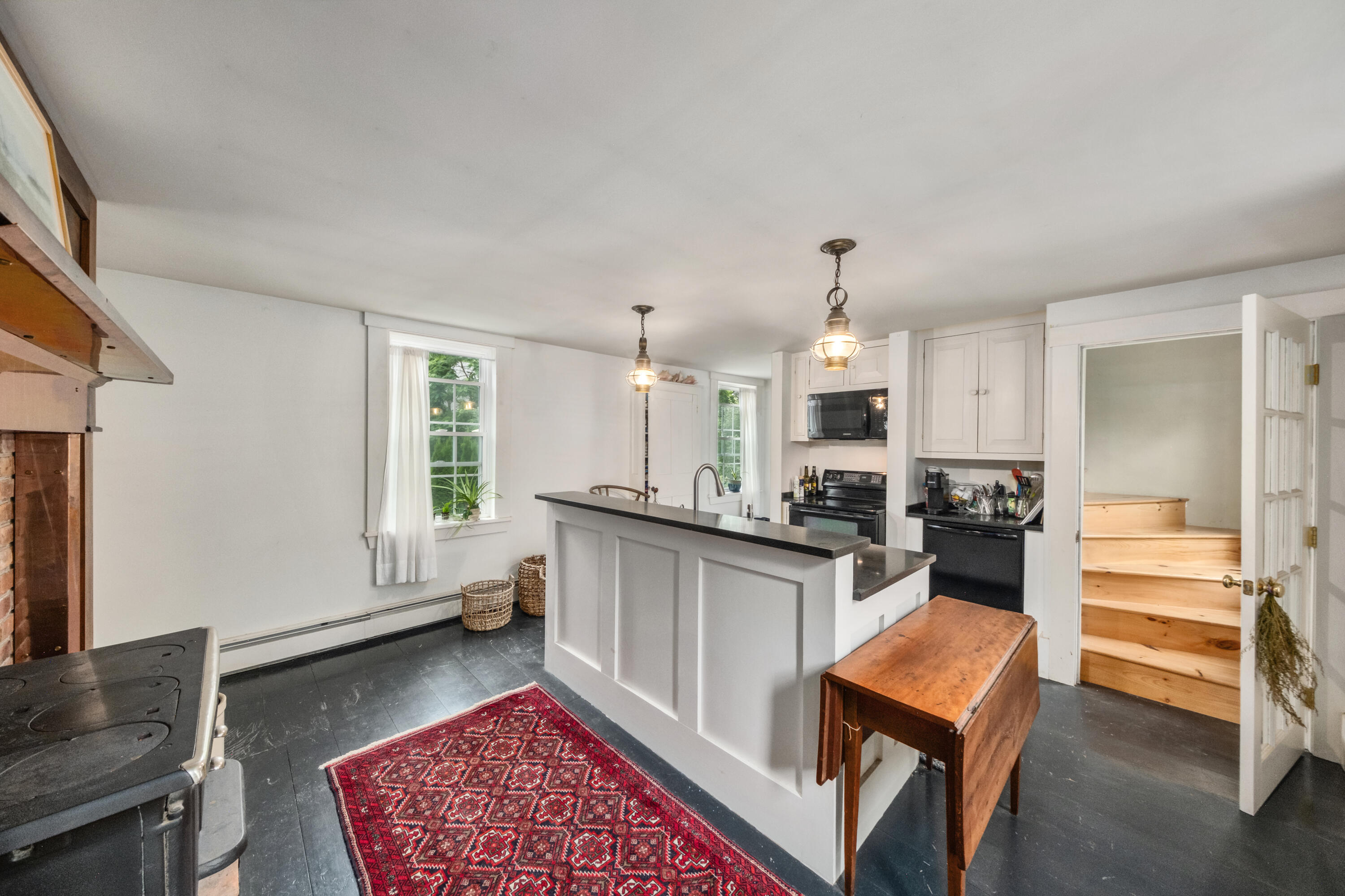 28 Pleasant Street Property Photo 8