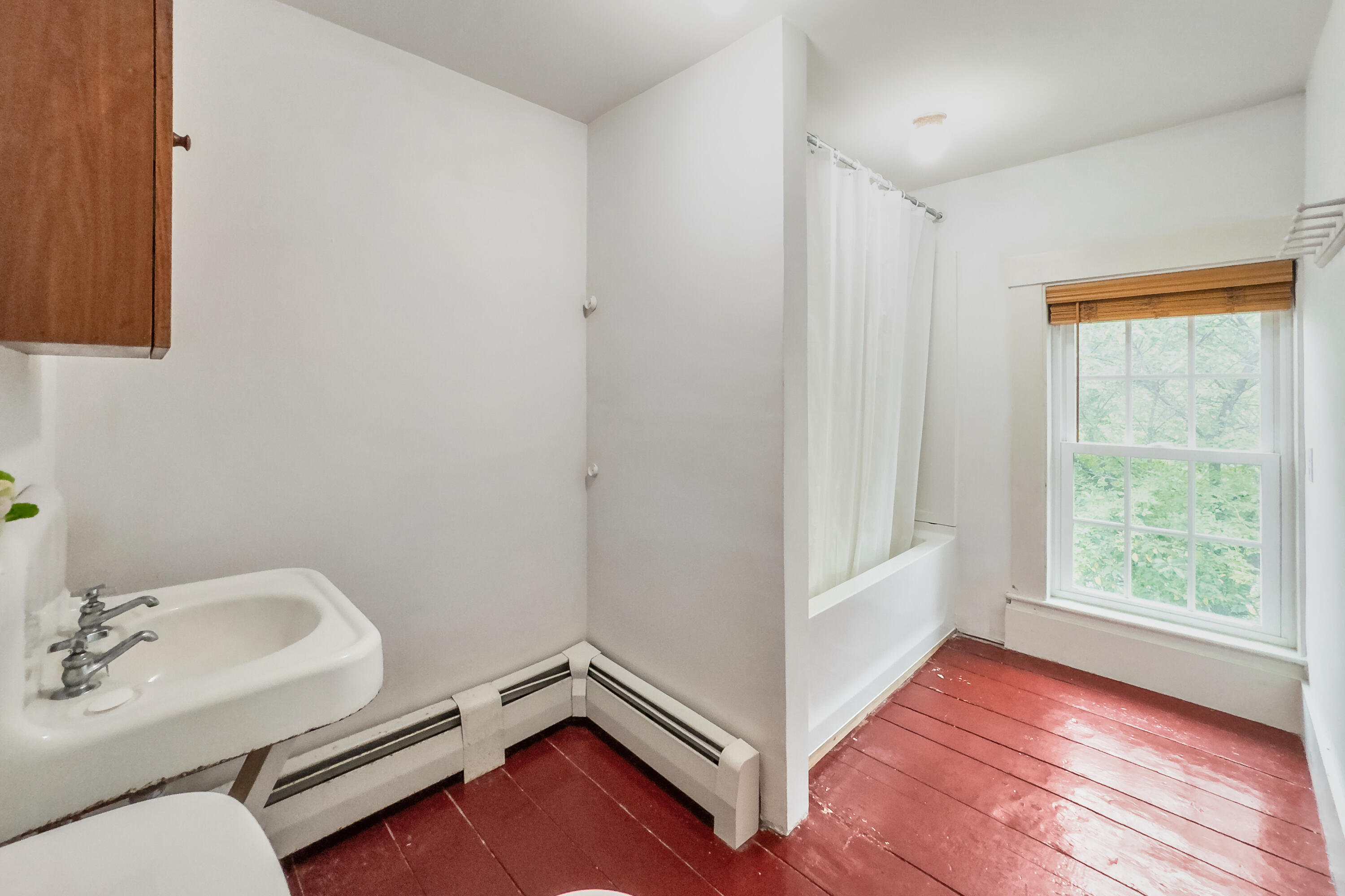 28 Pleasant Street Property Photo 33