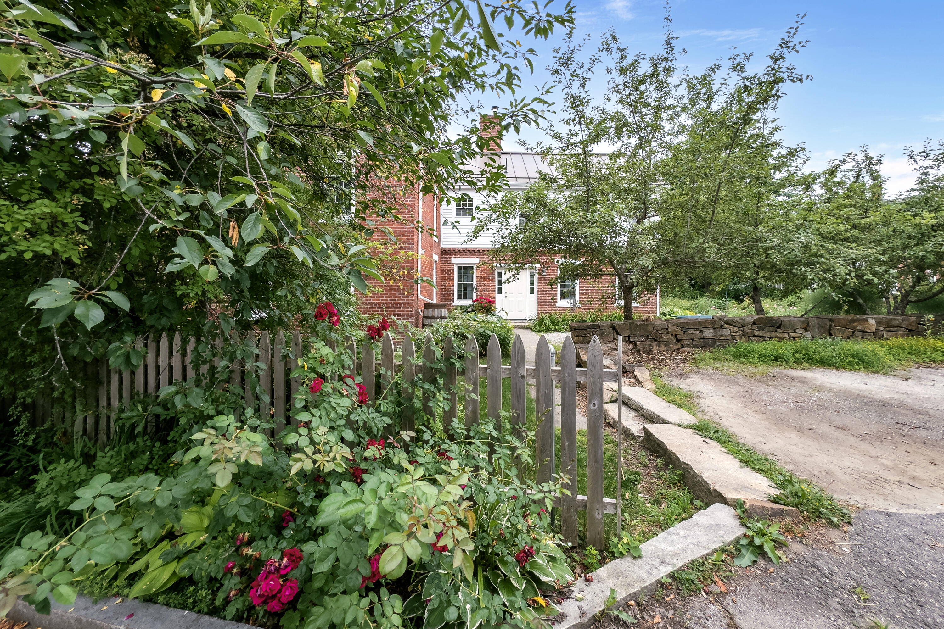 28 Pleasant Street Property Photo 47