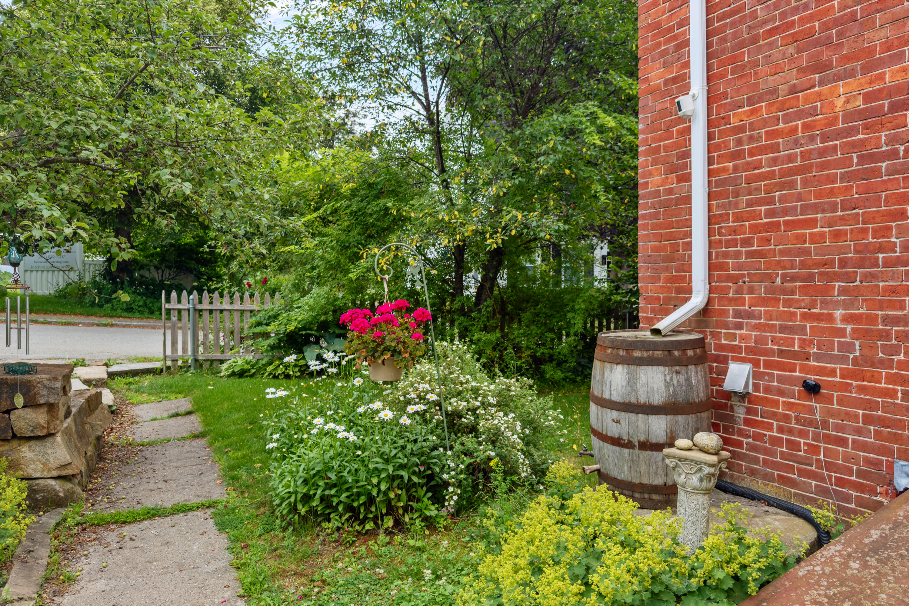 28 Pleasant Street Property Photo 58