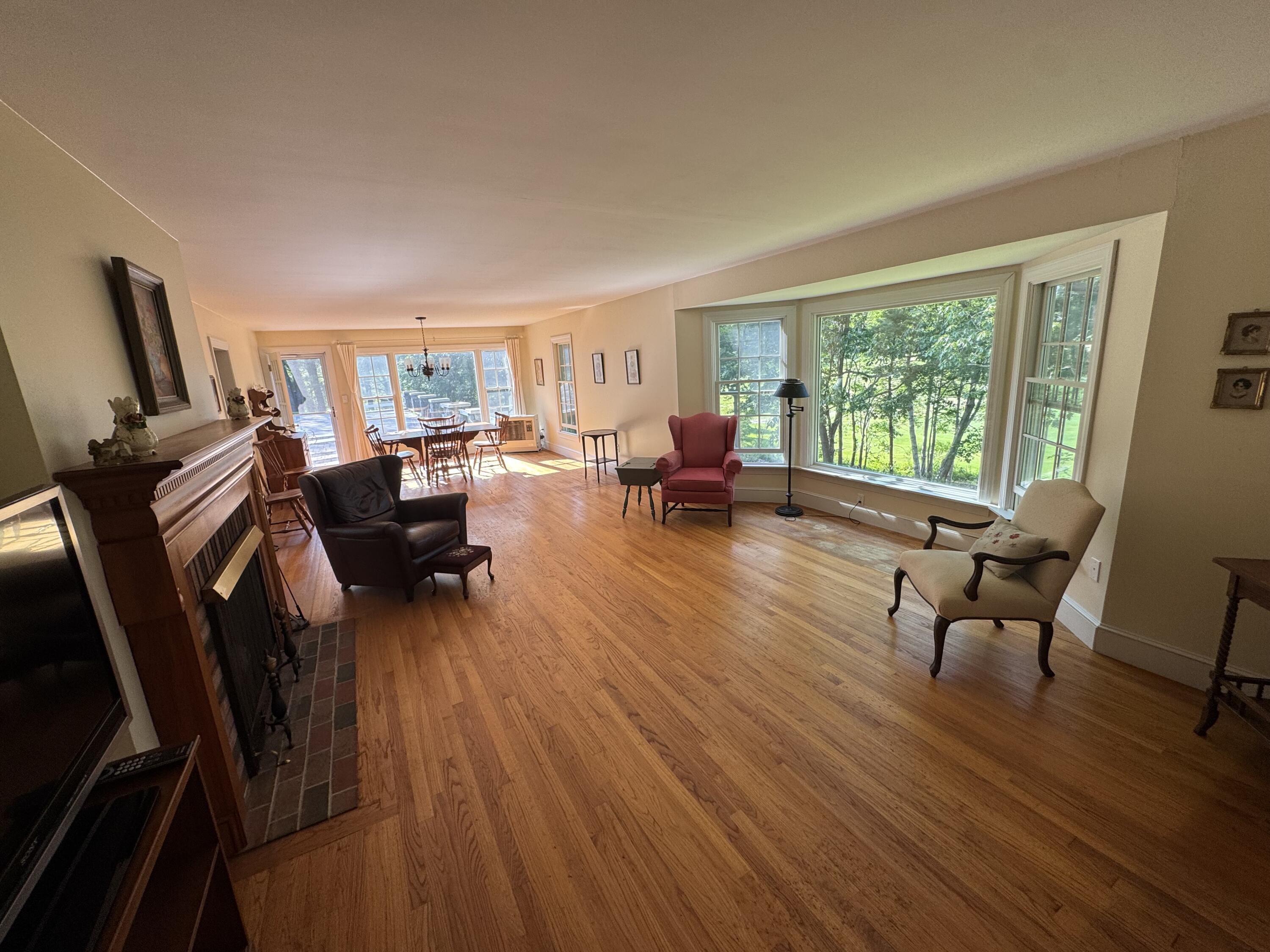 10 Pheasant Hill Road Property Photo 8