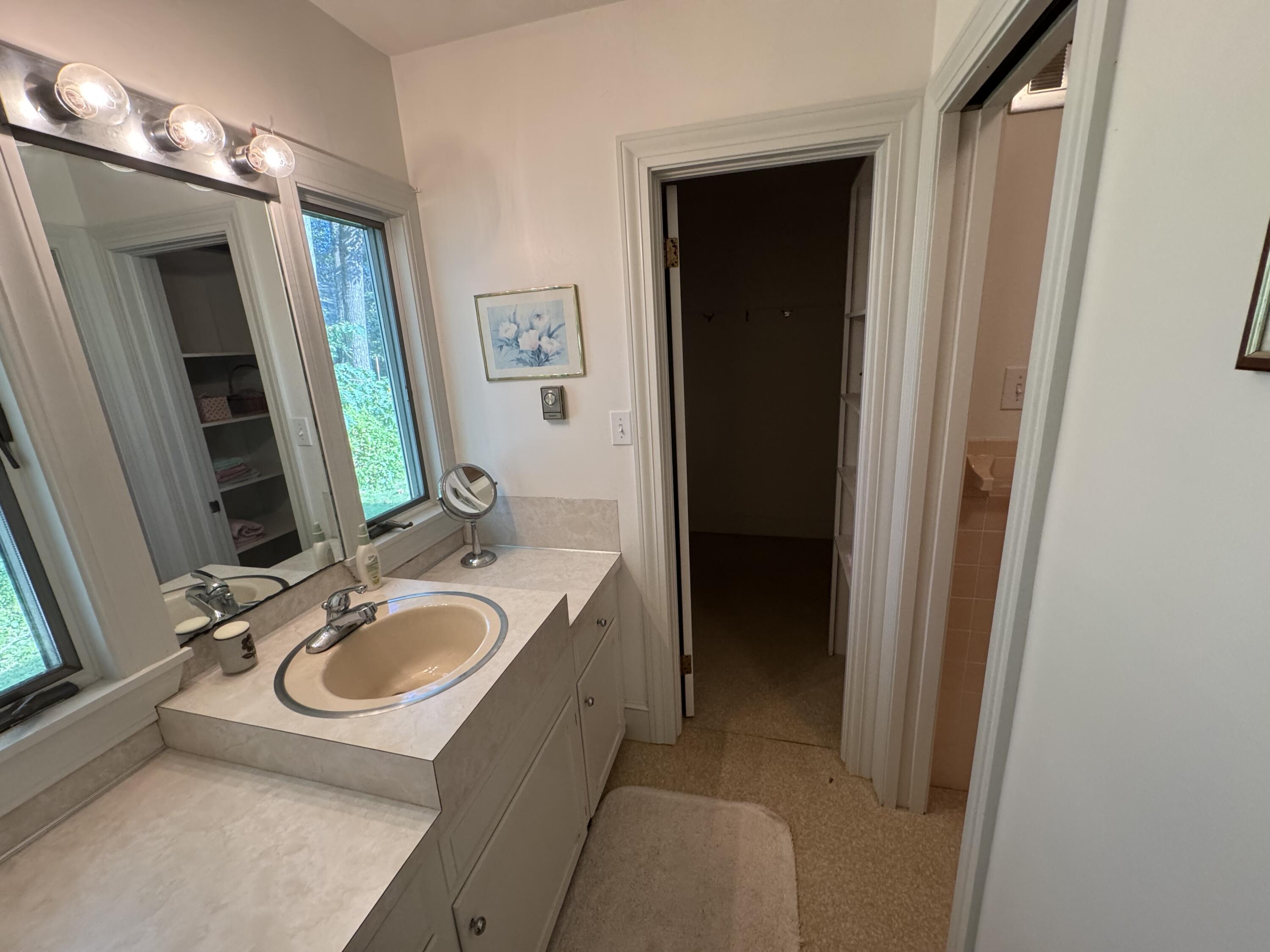 10 Pheasant Hill Road Property Photo 28