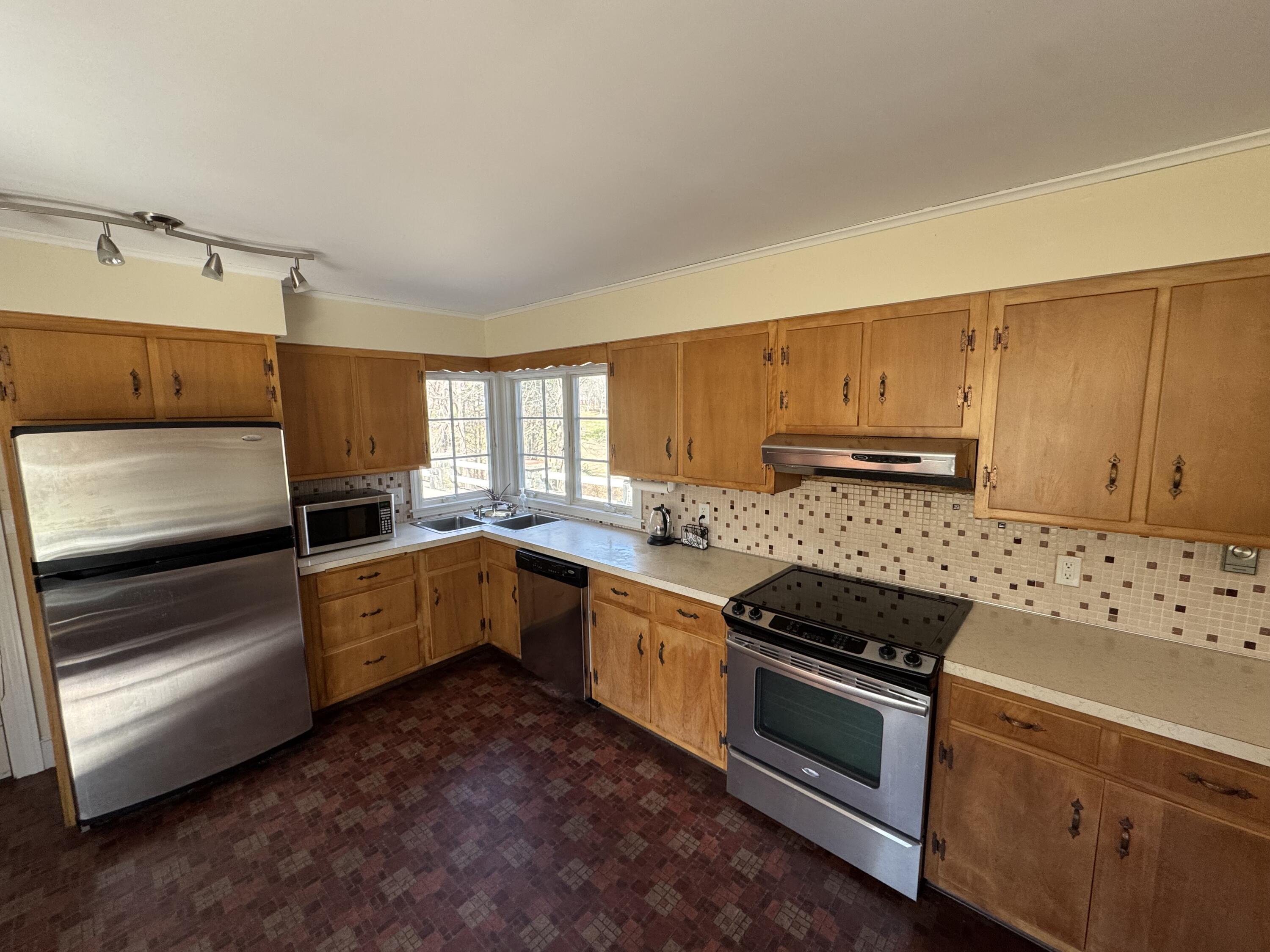 10 Pheasant Hill Road Property Photo 35