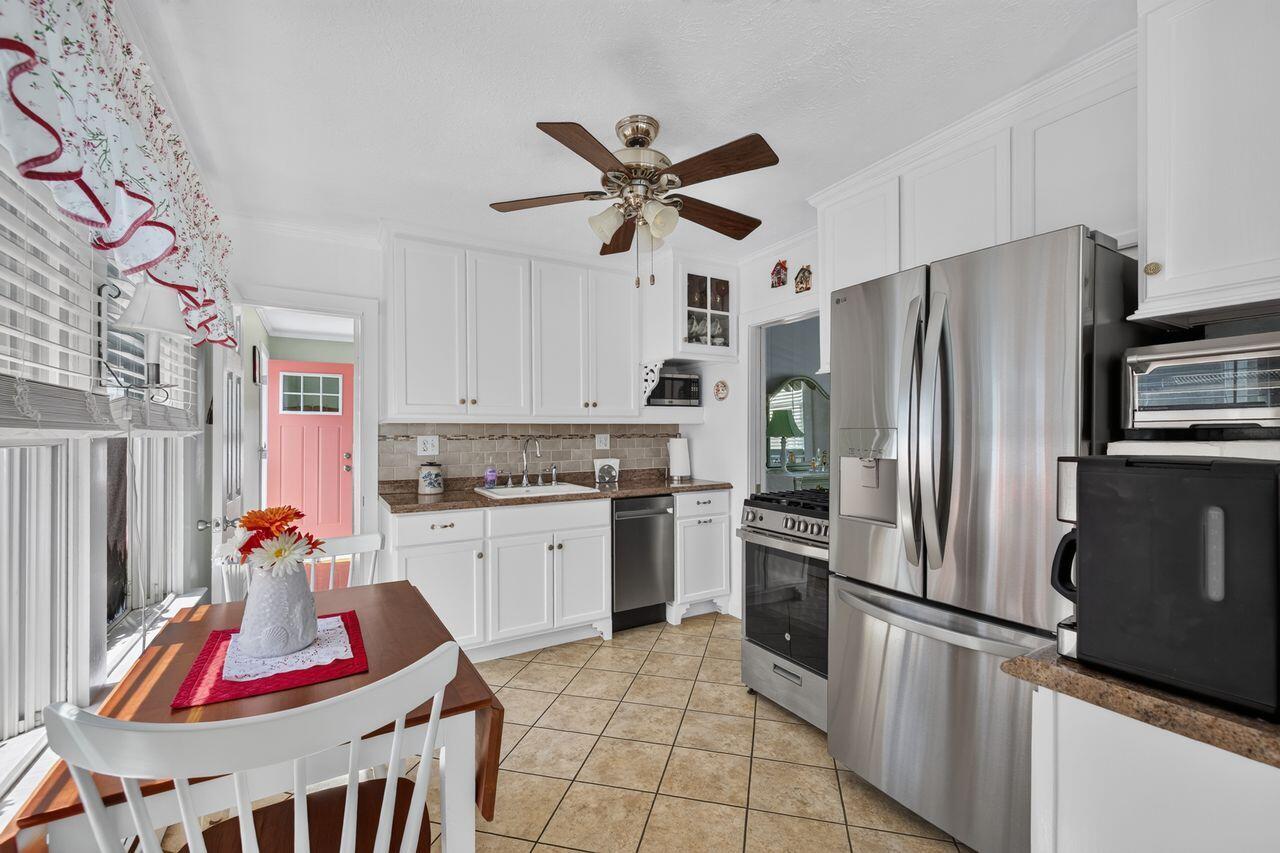 7 Roussin Street Property Photo 13