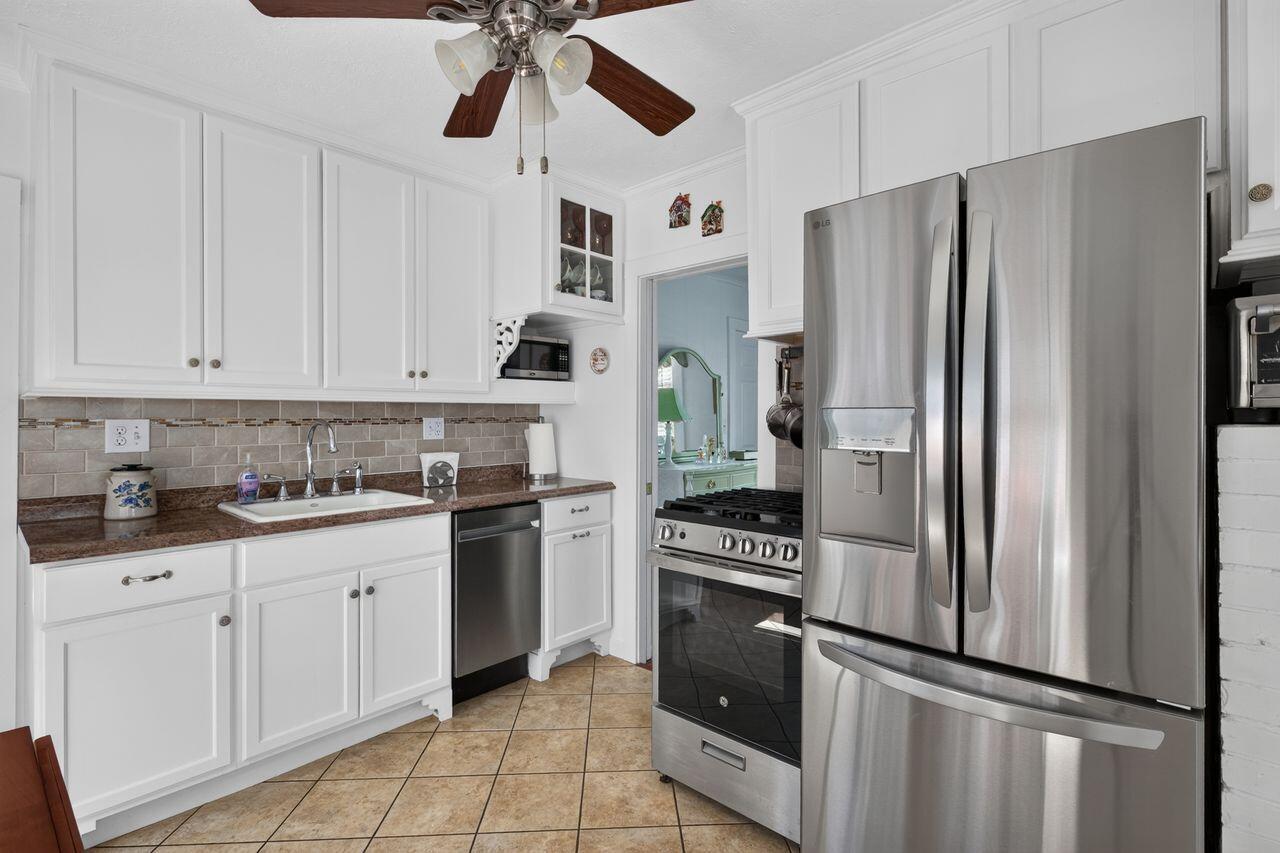 7 Roussin Street Property Photo 14