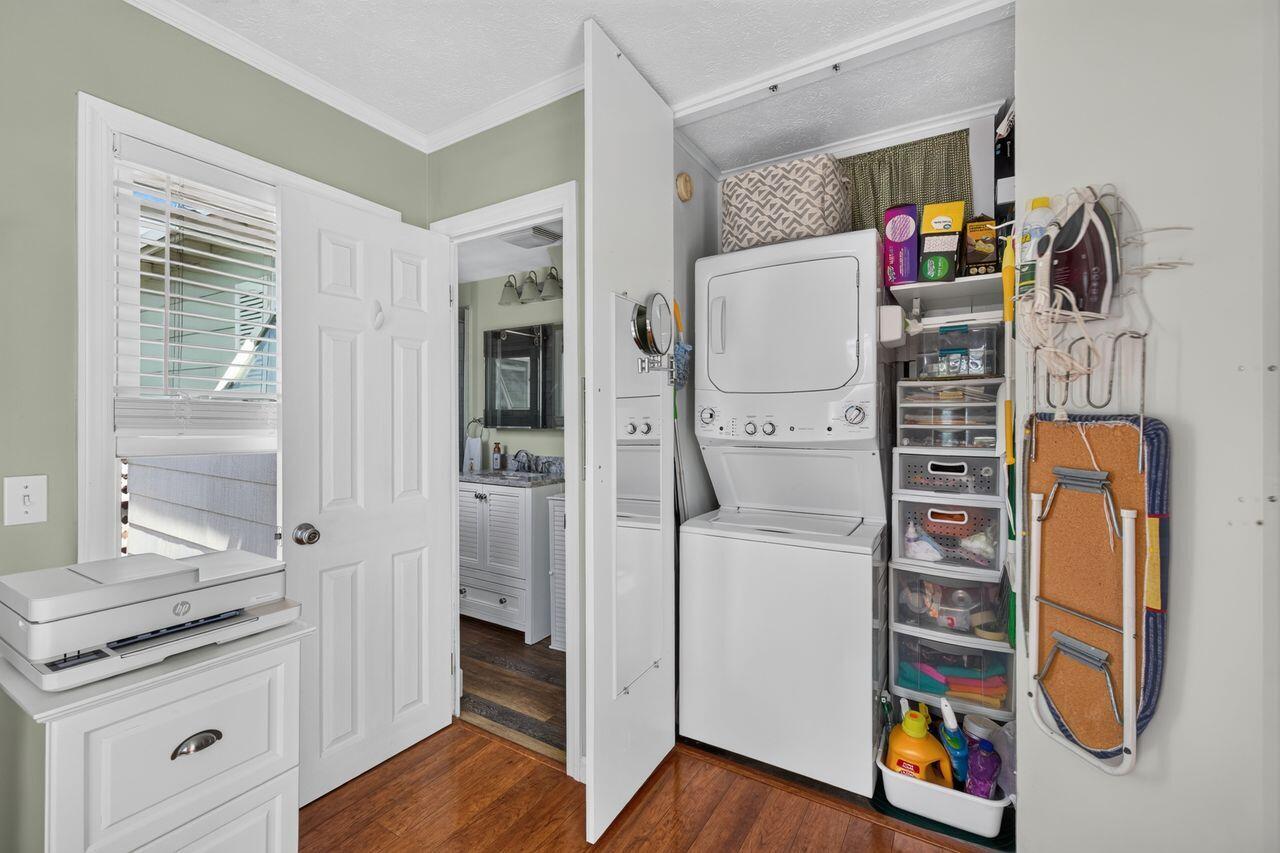 7 Roussin Street Property Photo 20