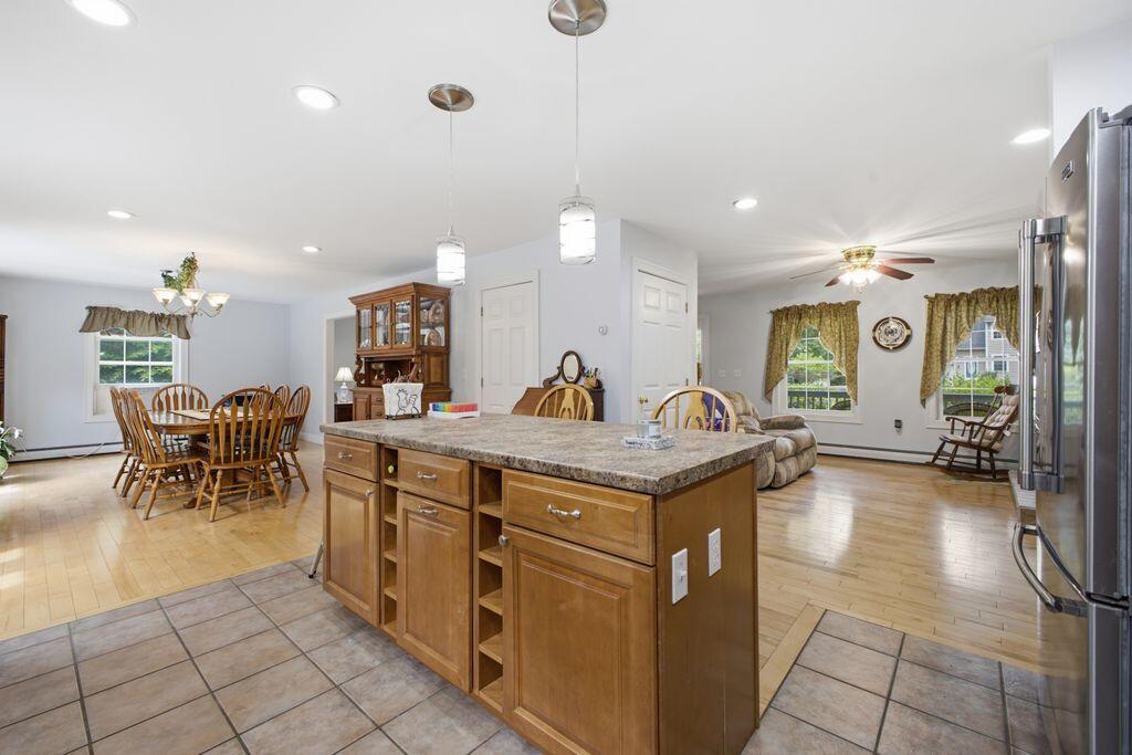 22 Davis Road Property Photo 9