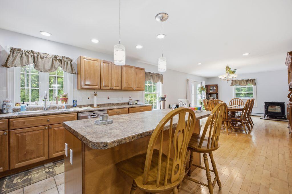 22 Davis Road Property Photo 10