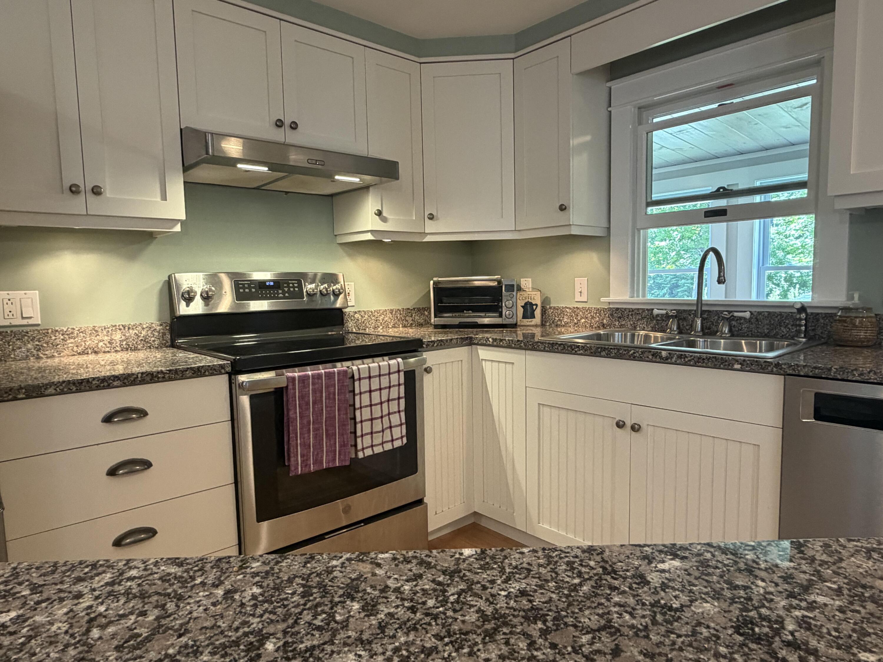 9 Laurel Street Property Photo 11
