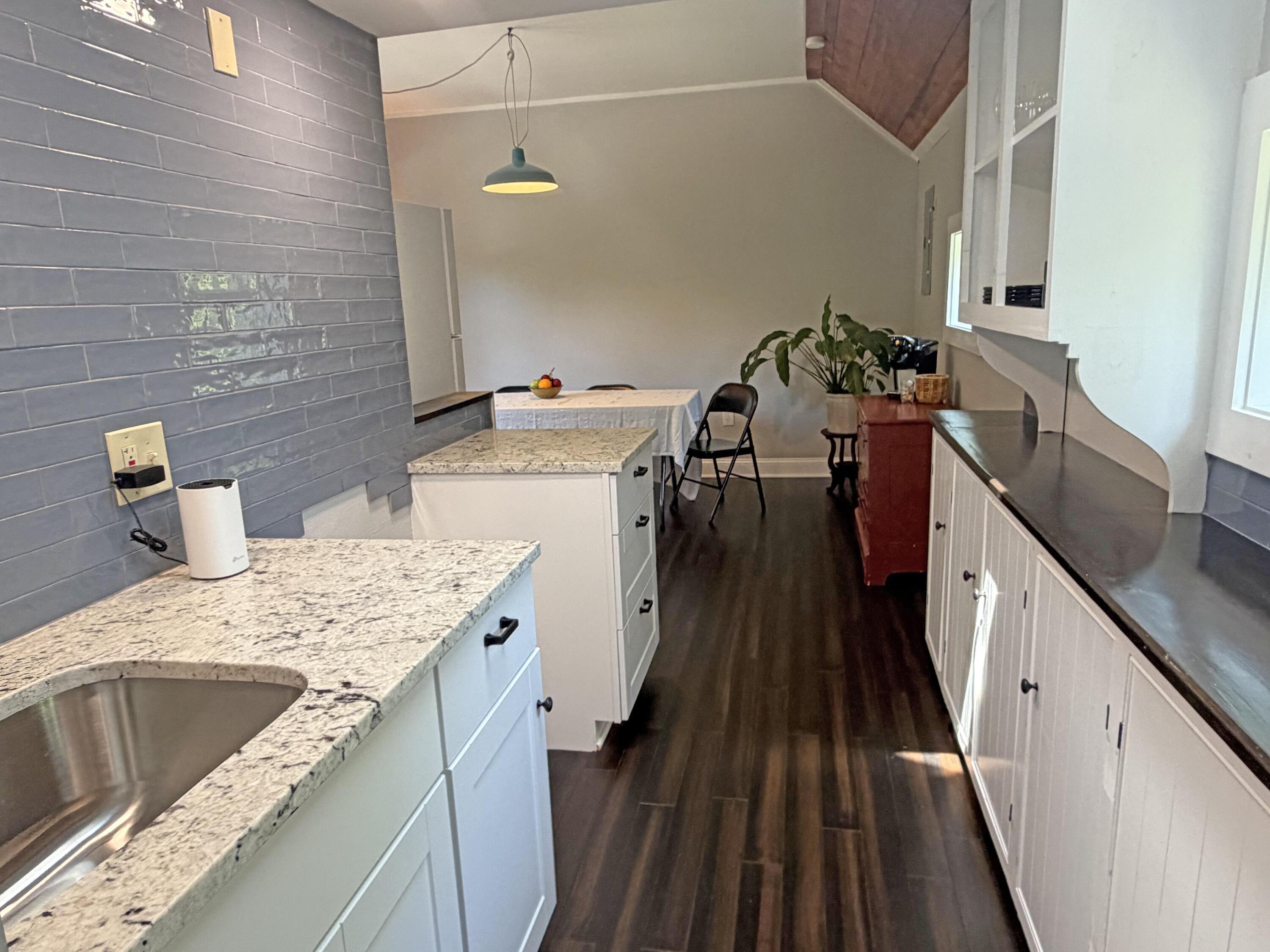 9 Laurel Street Property Photo 35