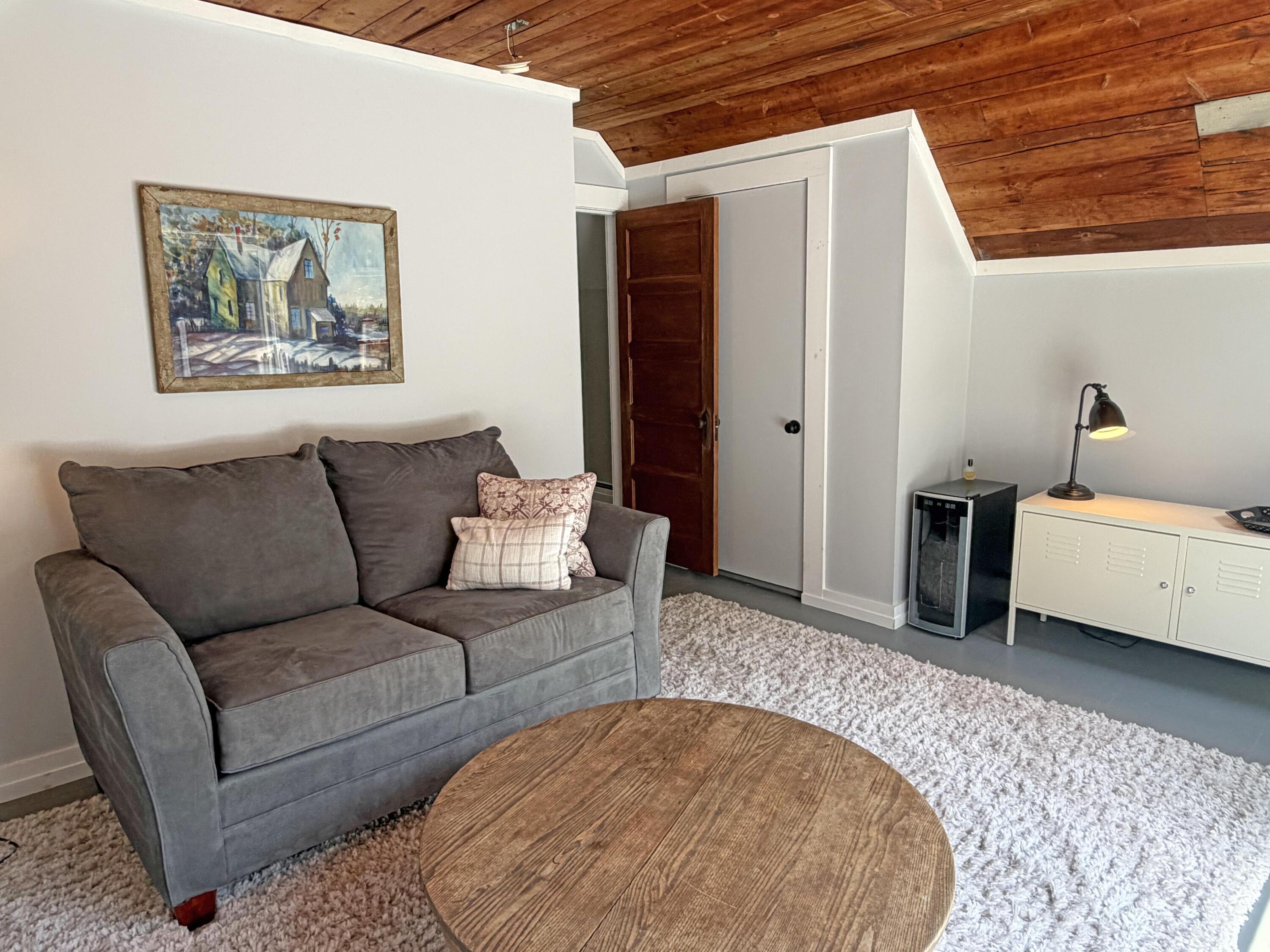 9 Laurel Street Property Photo 45