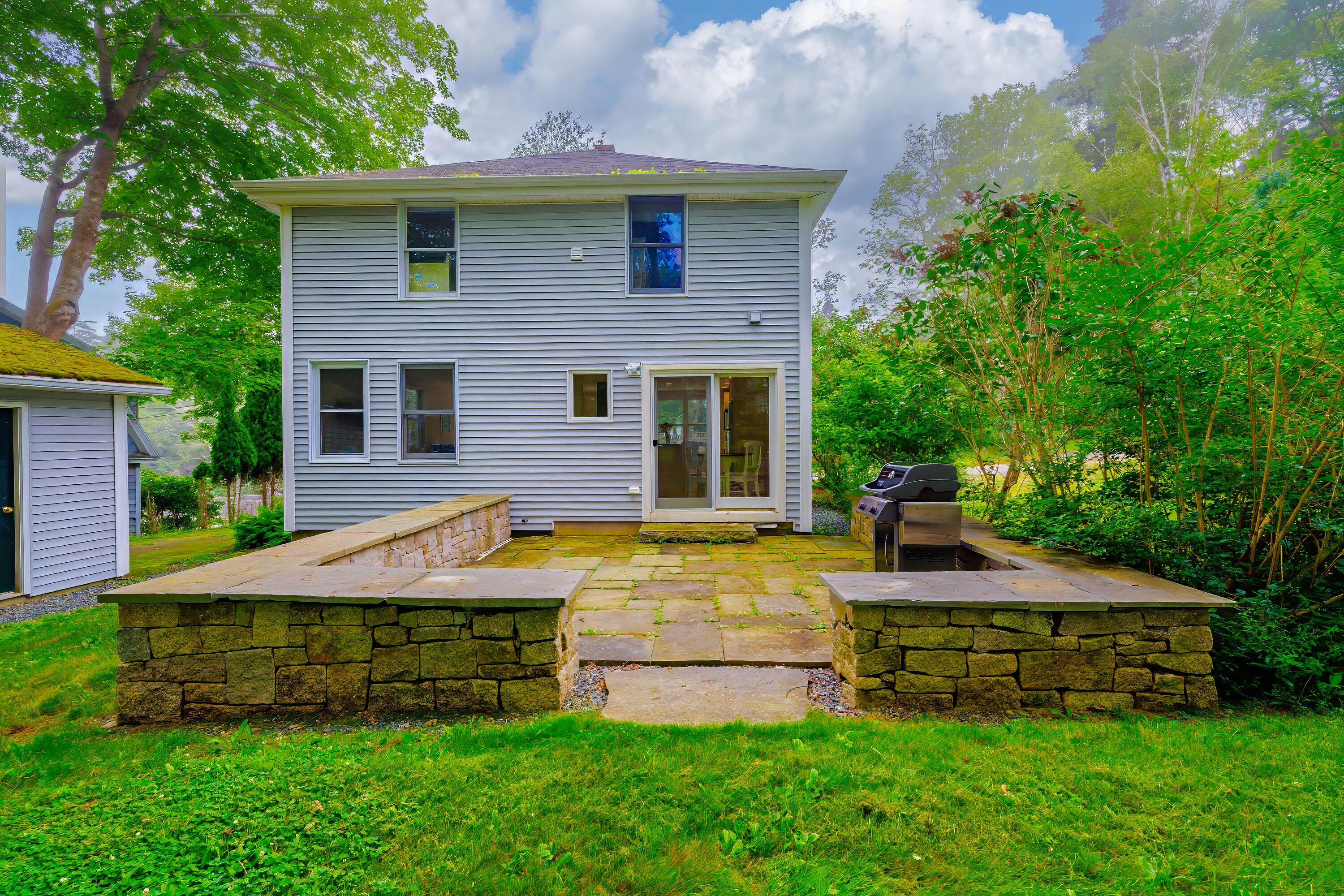 3 And 5 Graves Lane Property Photo 34