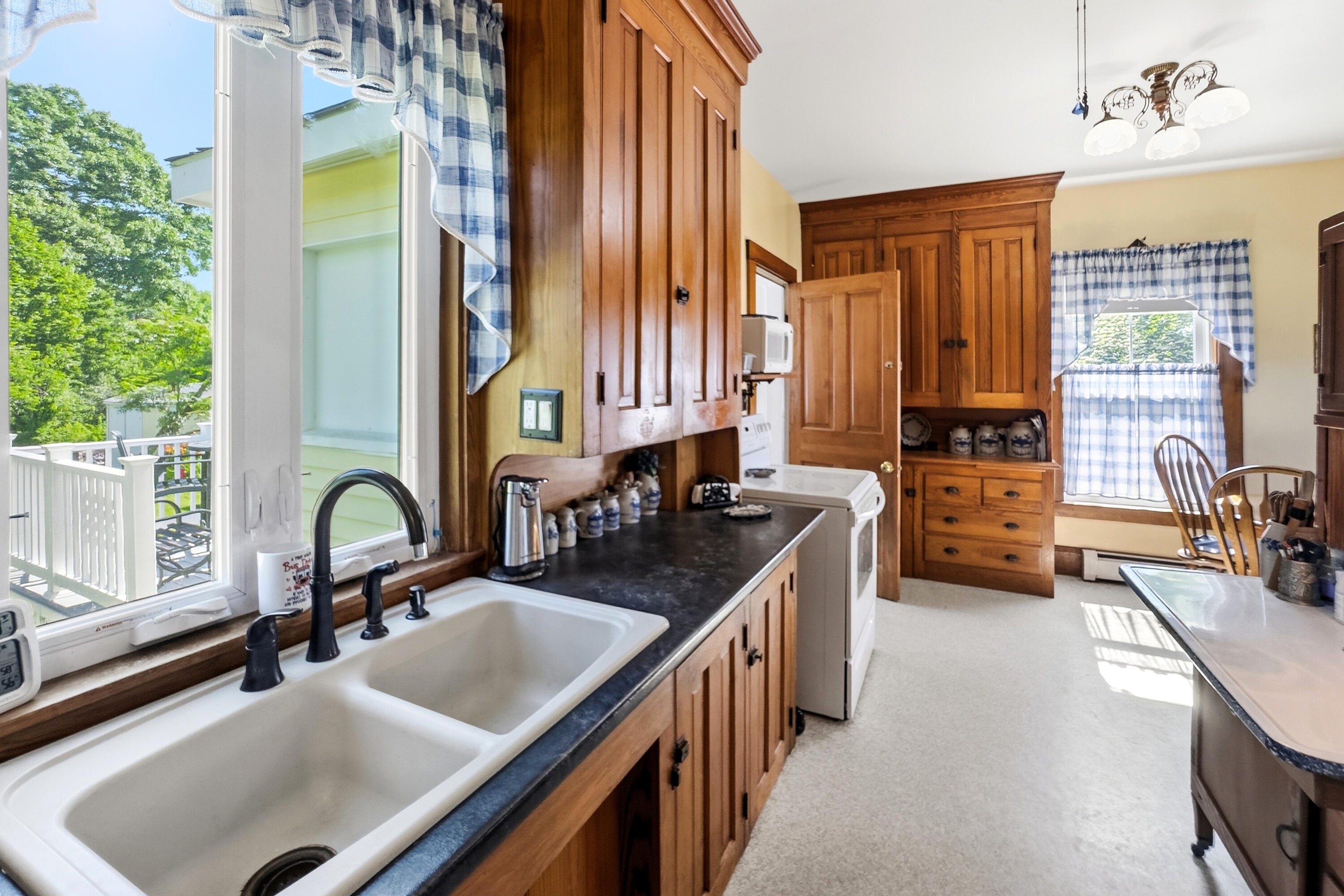 45 Maple Street Property Photo 7