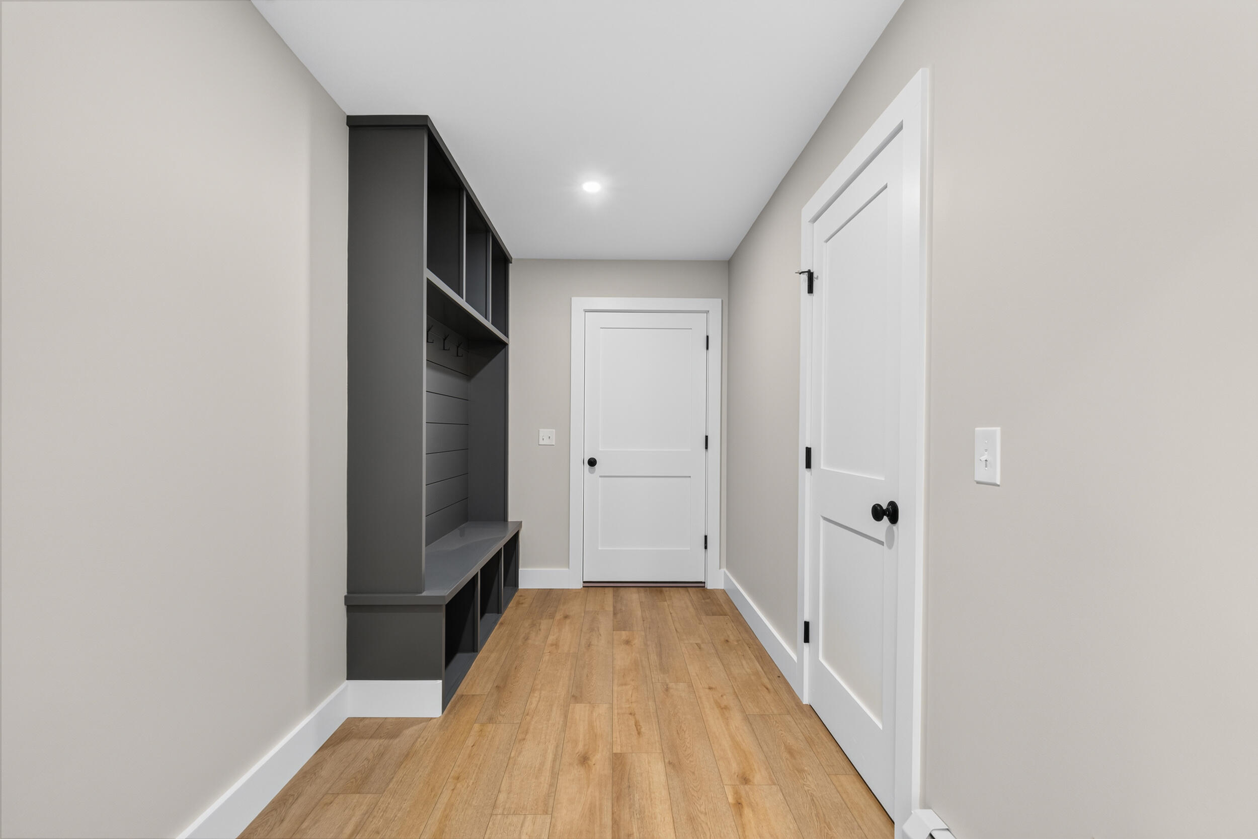 1106 Meadow Road Property Photo 3