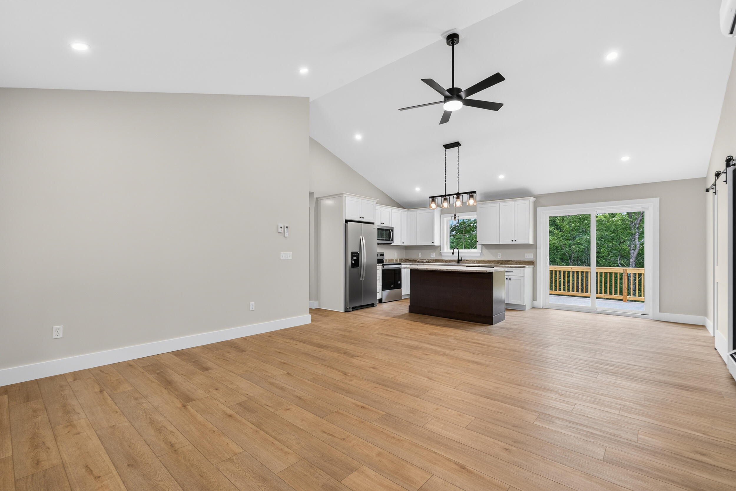 1106 Meadow Road Property Photo 8