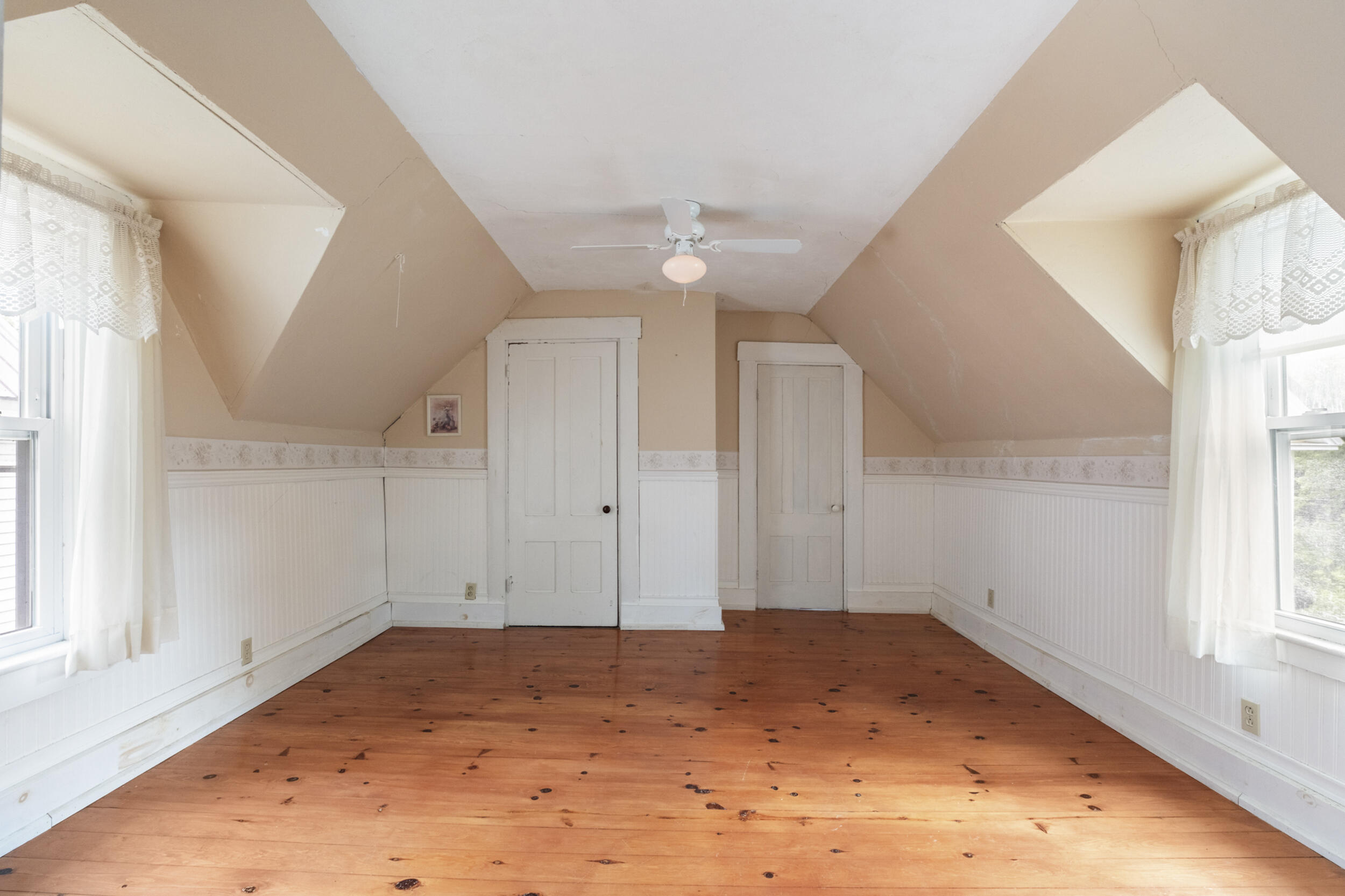 125 Lancey Street Property Photo 37