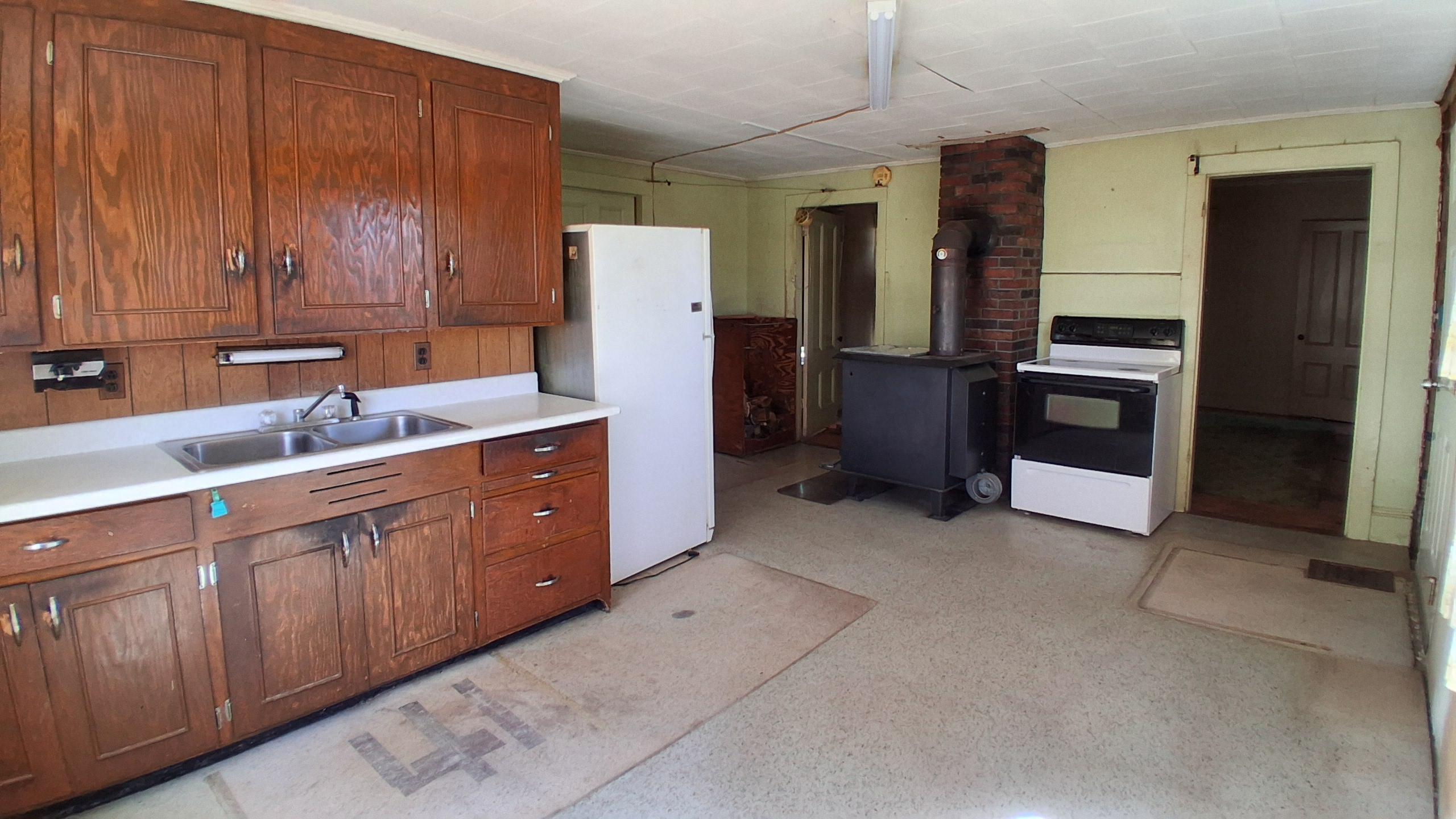 380 Clinton Avenue Property Photo 11