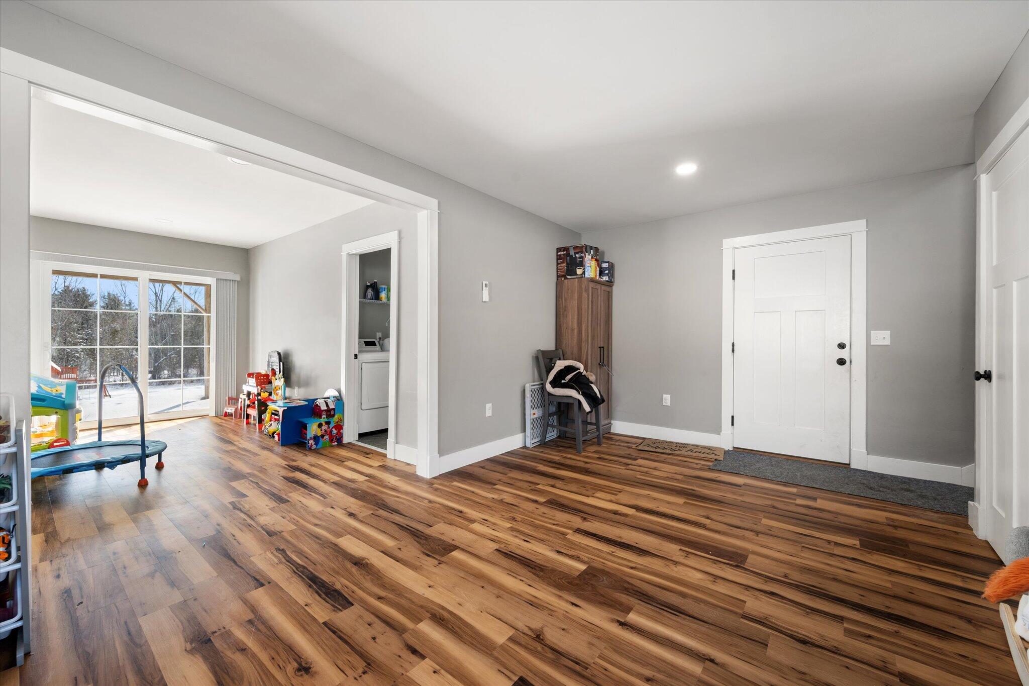1197 Western Avenue Property Photo 32
