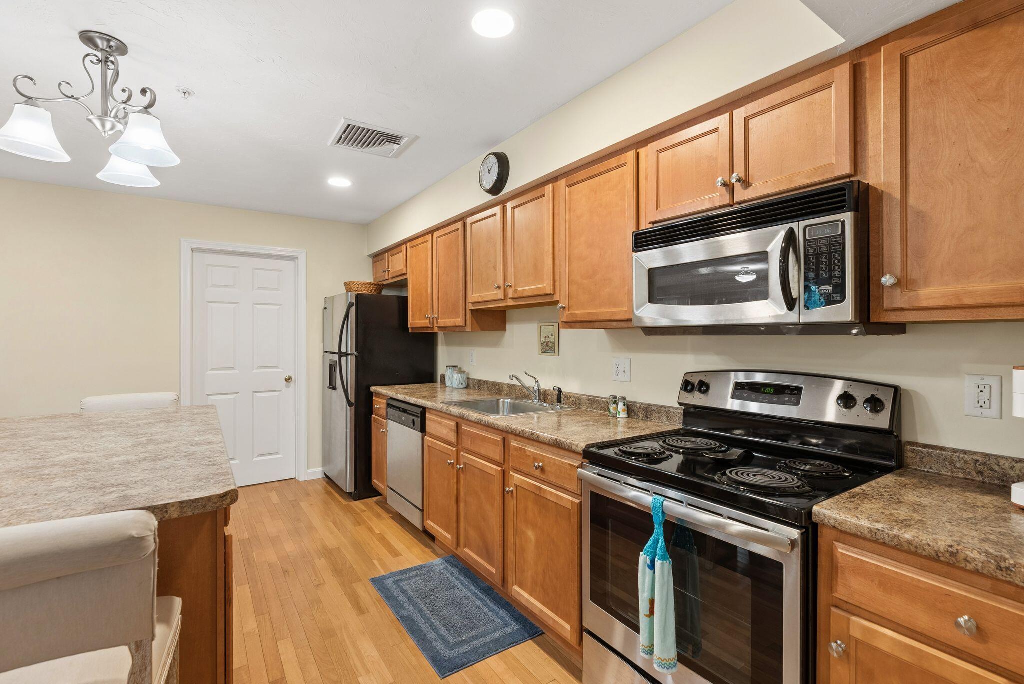 170 East Grand Avenue 1 Property Photo 10