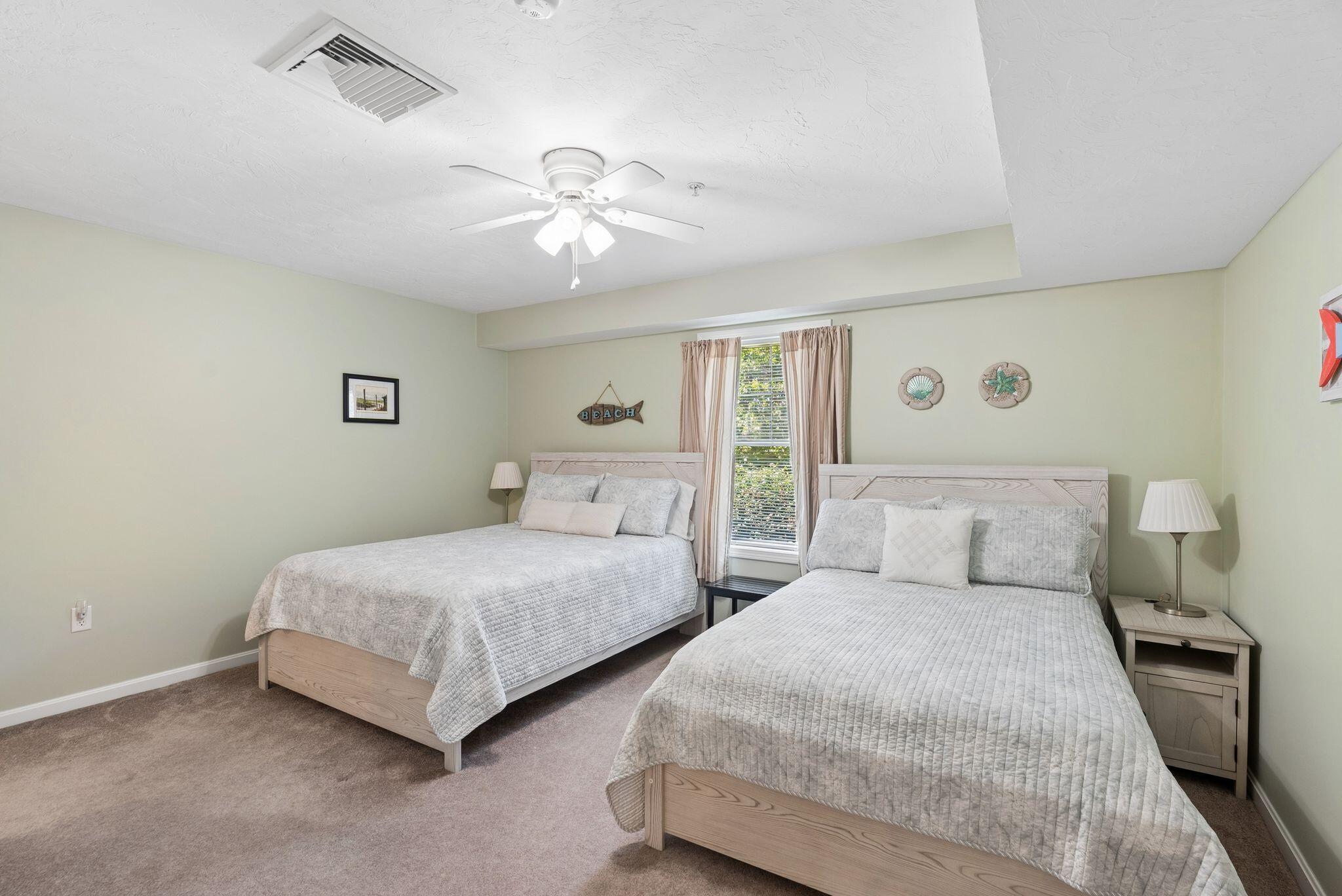 170 East Grand Avenue 1 Property Photo 13