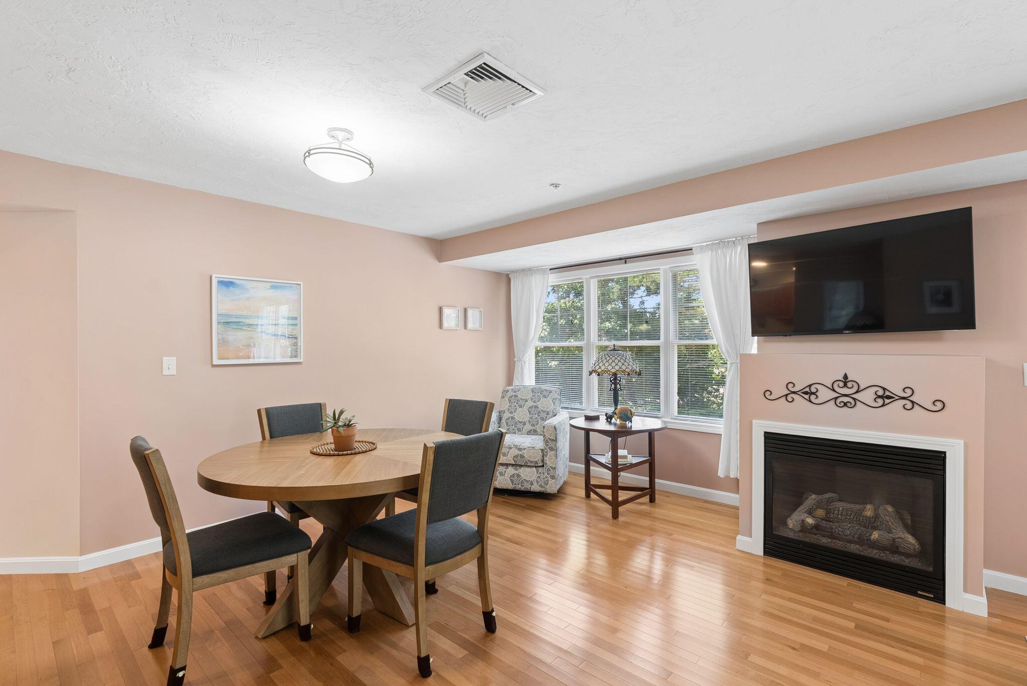 170 East Grand Avenue 1 Property Photo 16
