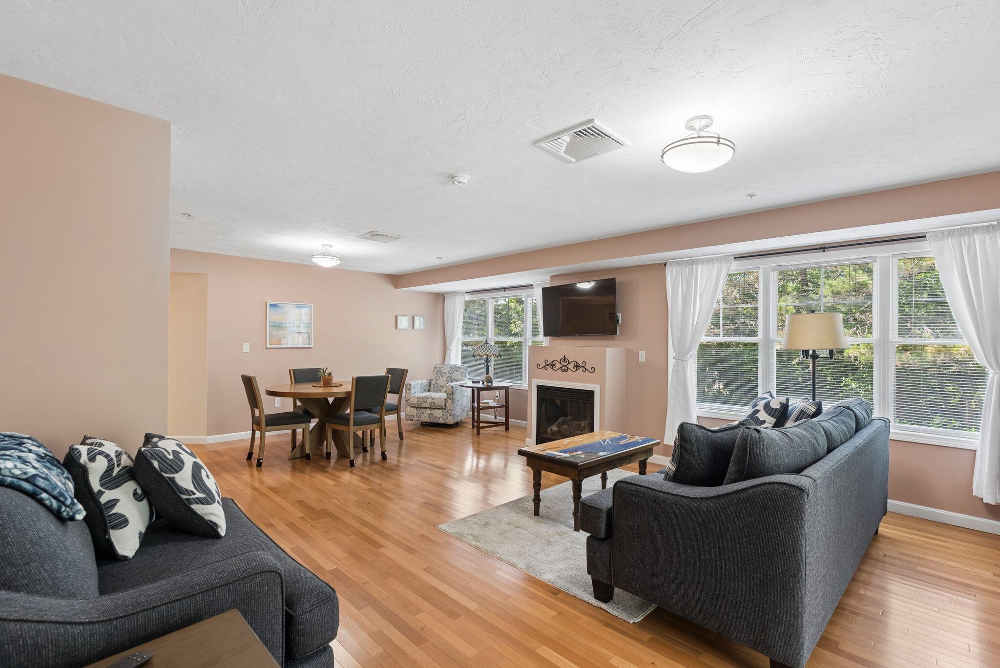 170 East Grand Avenue 1 Property Photo 20