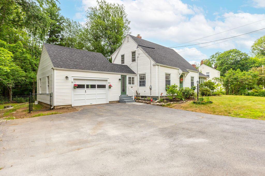 36 Narragansett Street Property Photo 3