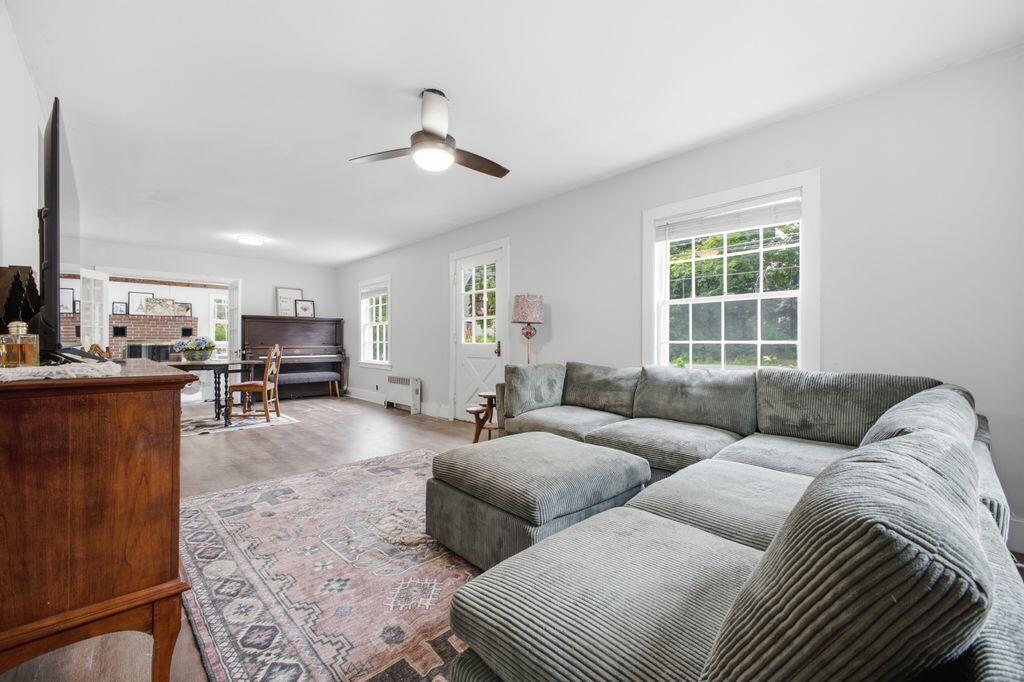 36 Narragansett Street Property Photo 6