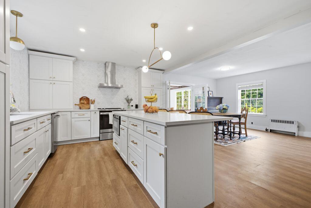 36 Narragansett Street Property Photo 14