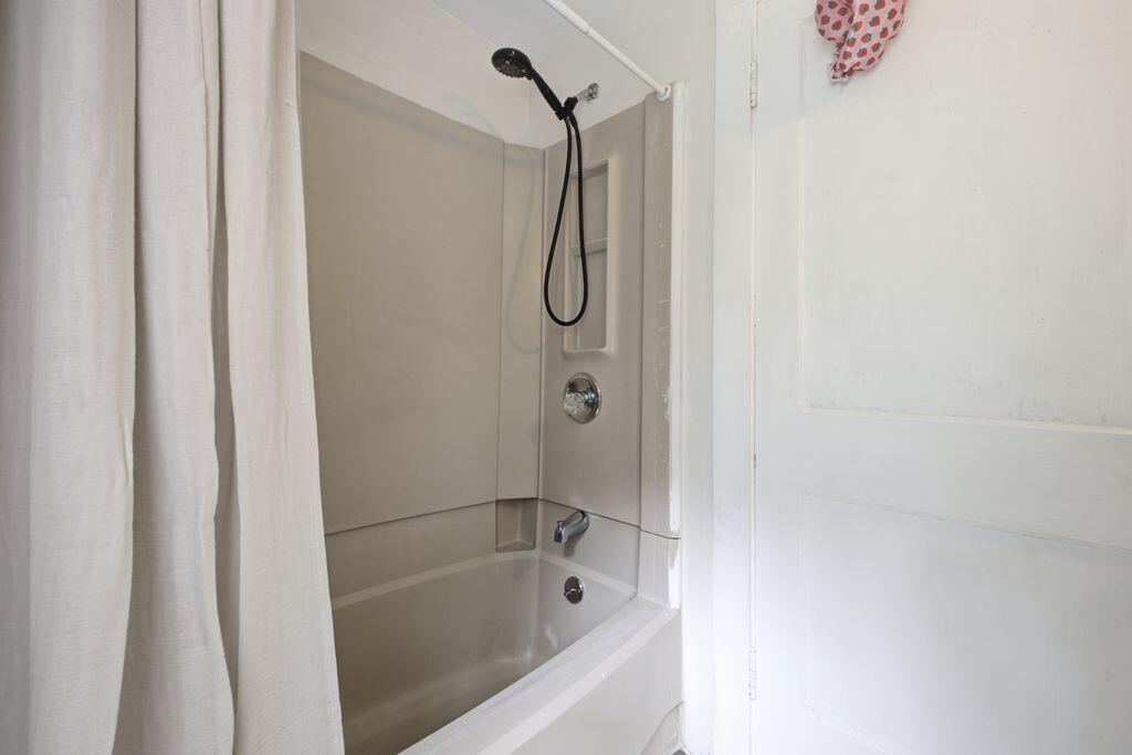 36 Narragansett Street Property Photo 26