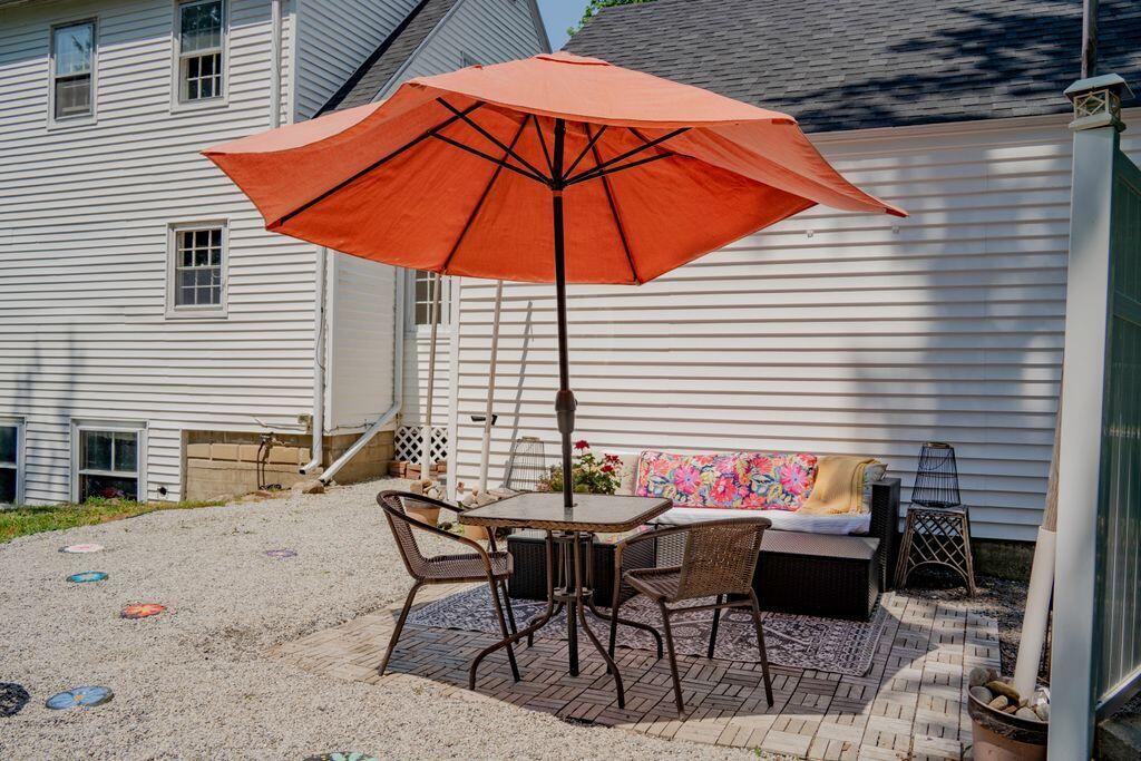 36 Narragansett Street Property Photo 34
