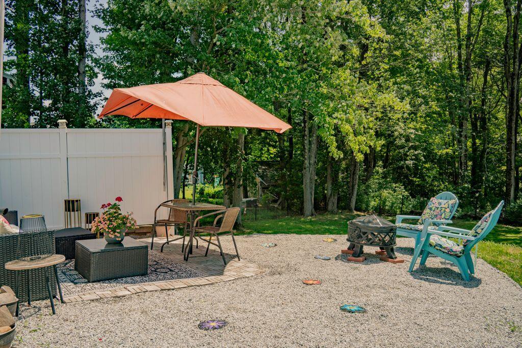 36 Narragansett Street Property Photo 38