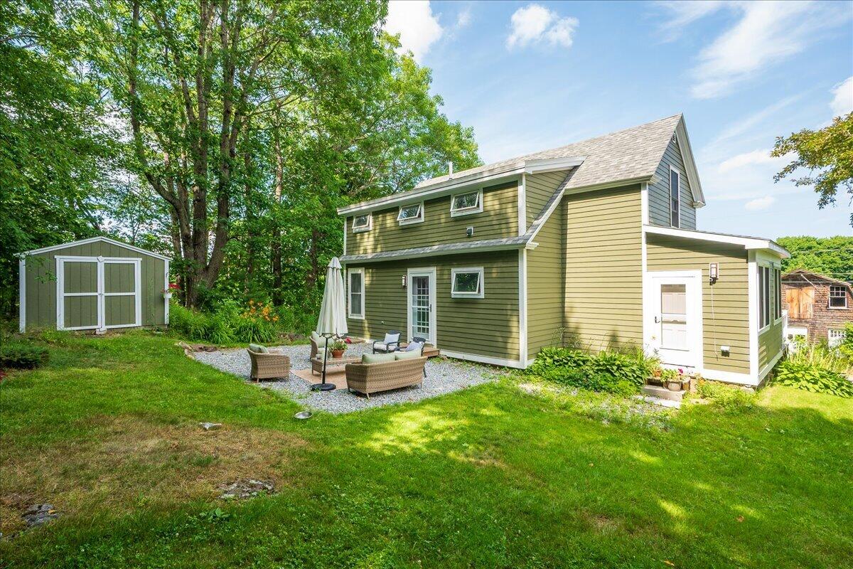 9 Oak Street Property Photo 6