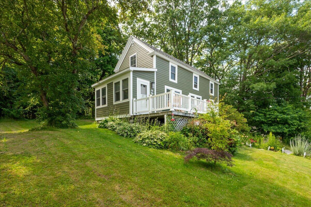 9 Oak Street Property Photo 7