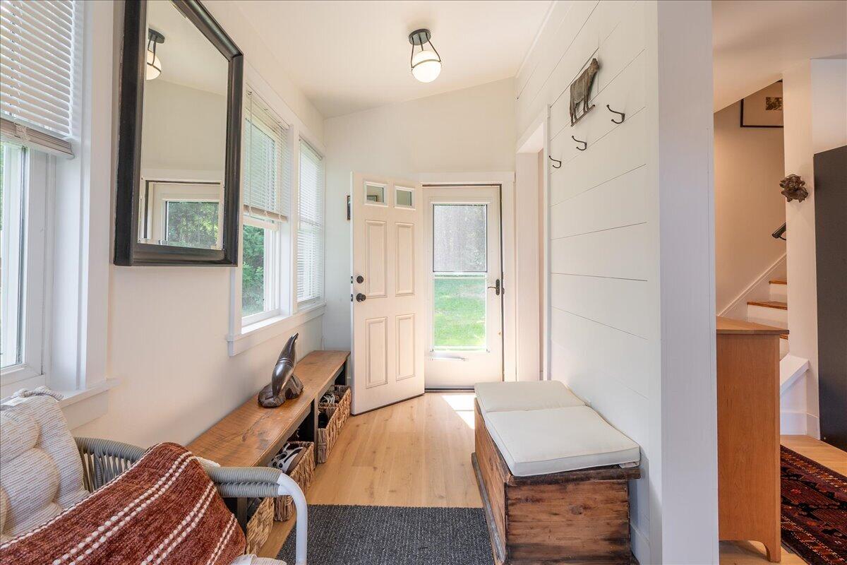 9 Oak Street Property Photo 11