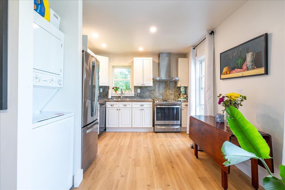 9 Oak Street Property Photo 18
