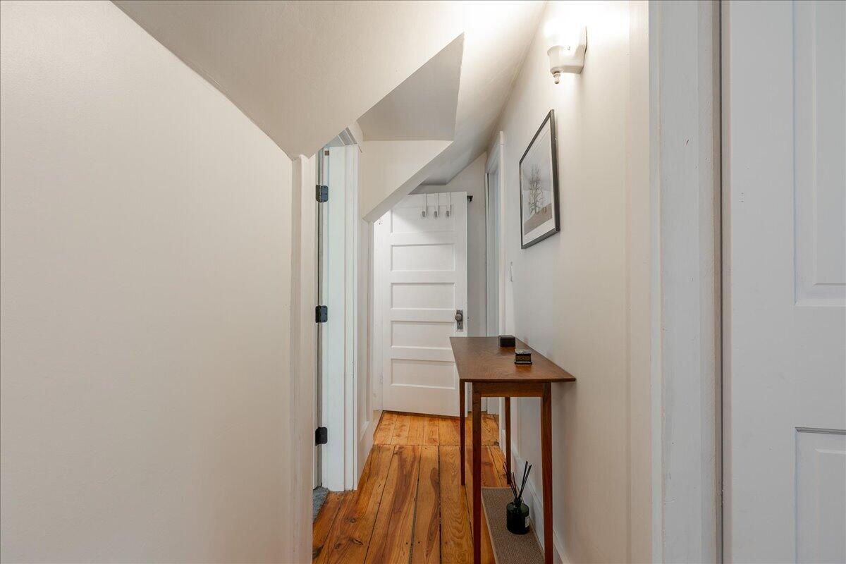 9 Oak Street Property Photo 27