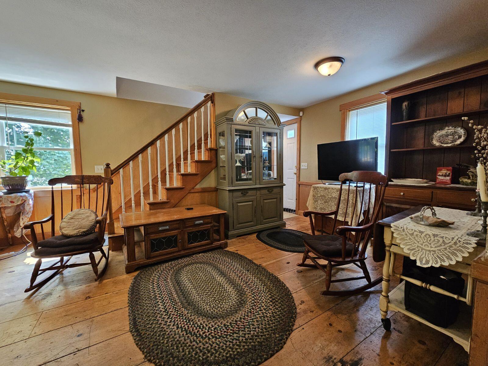 9 Home Street Property Photo 7