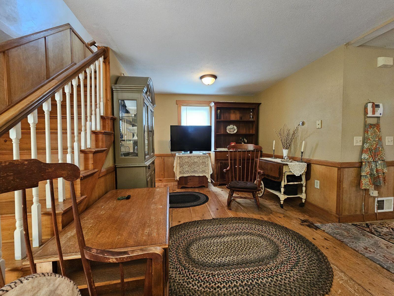 9 Home Street Property Photo 8