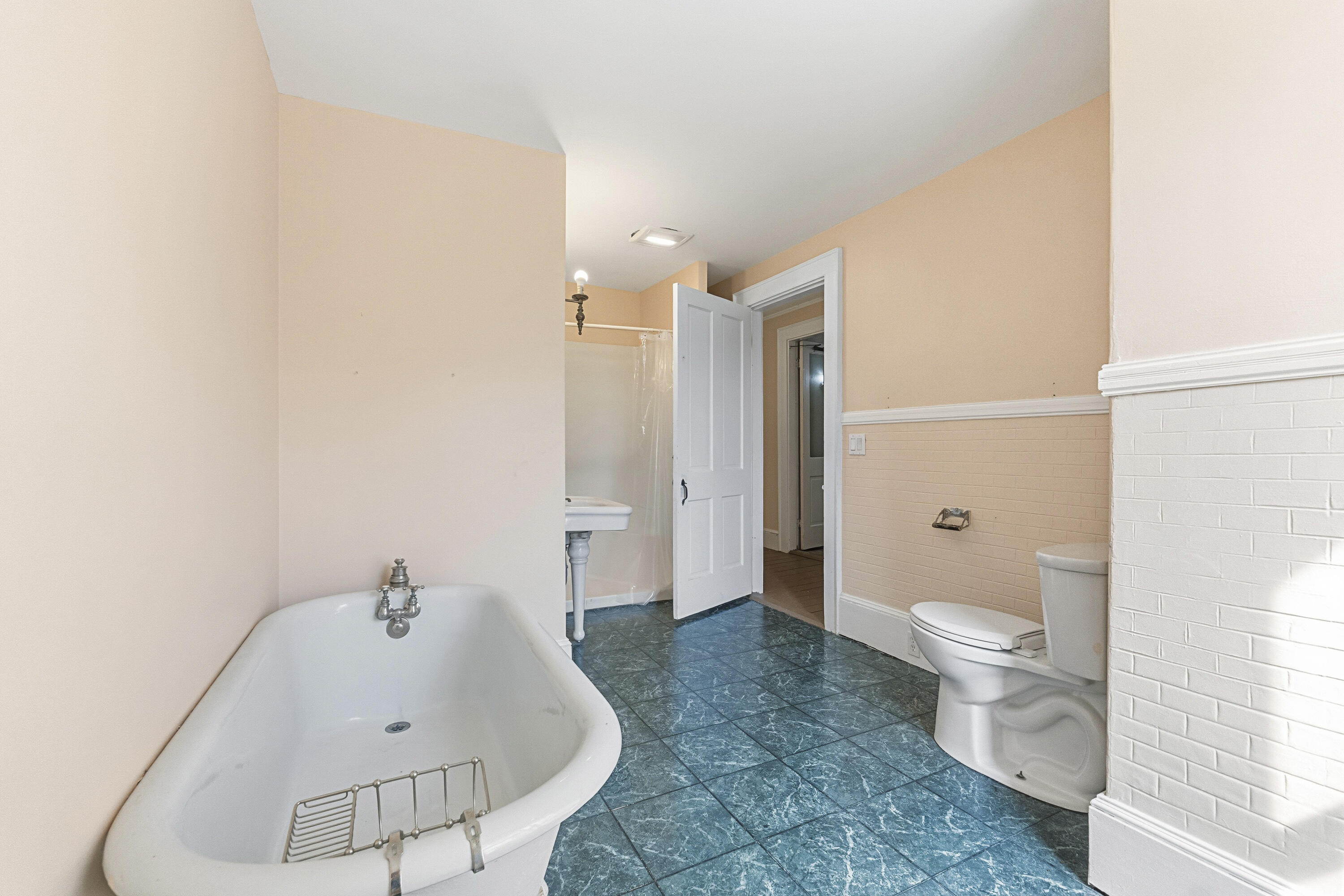 83 Bath Road Property Photo 46