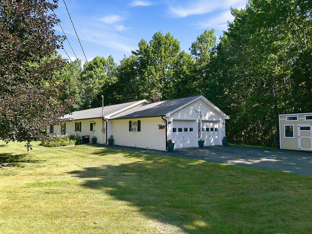 692 Irish Road Property Photo 1