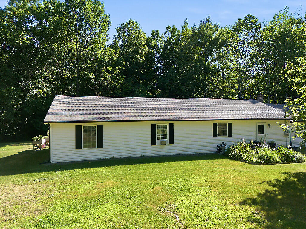 692 Irish Road Property Photo 5